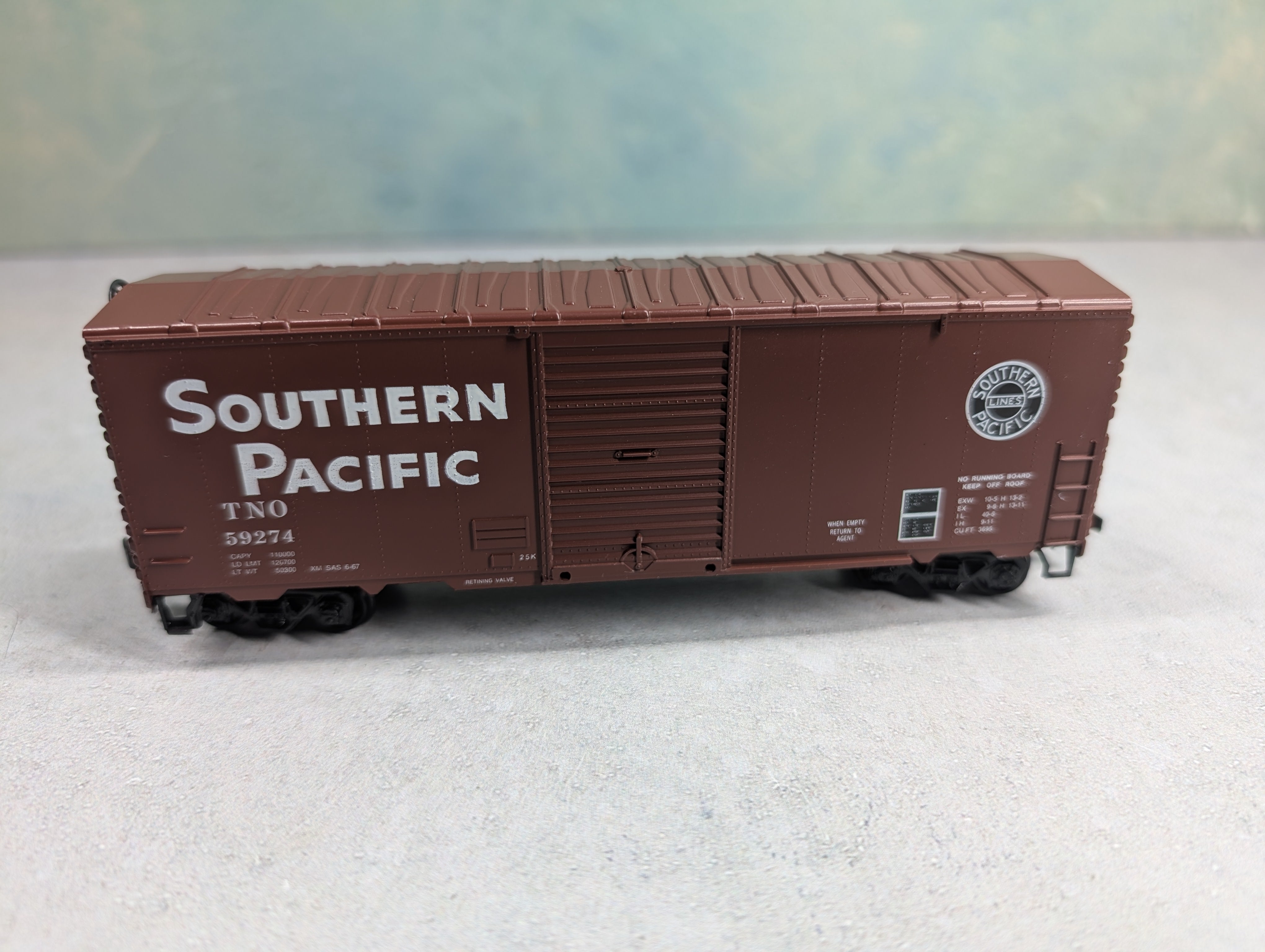 USED Roundhouse HO Scale 40' Box Car Southern Pacific TNO #59274