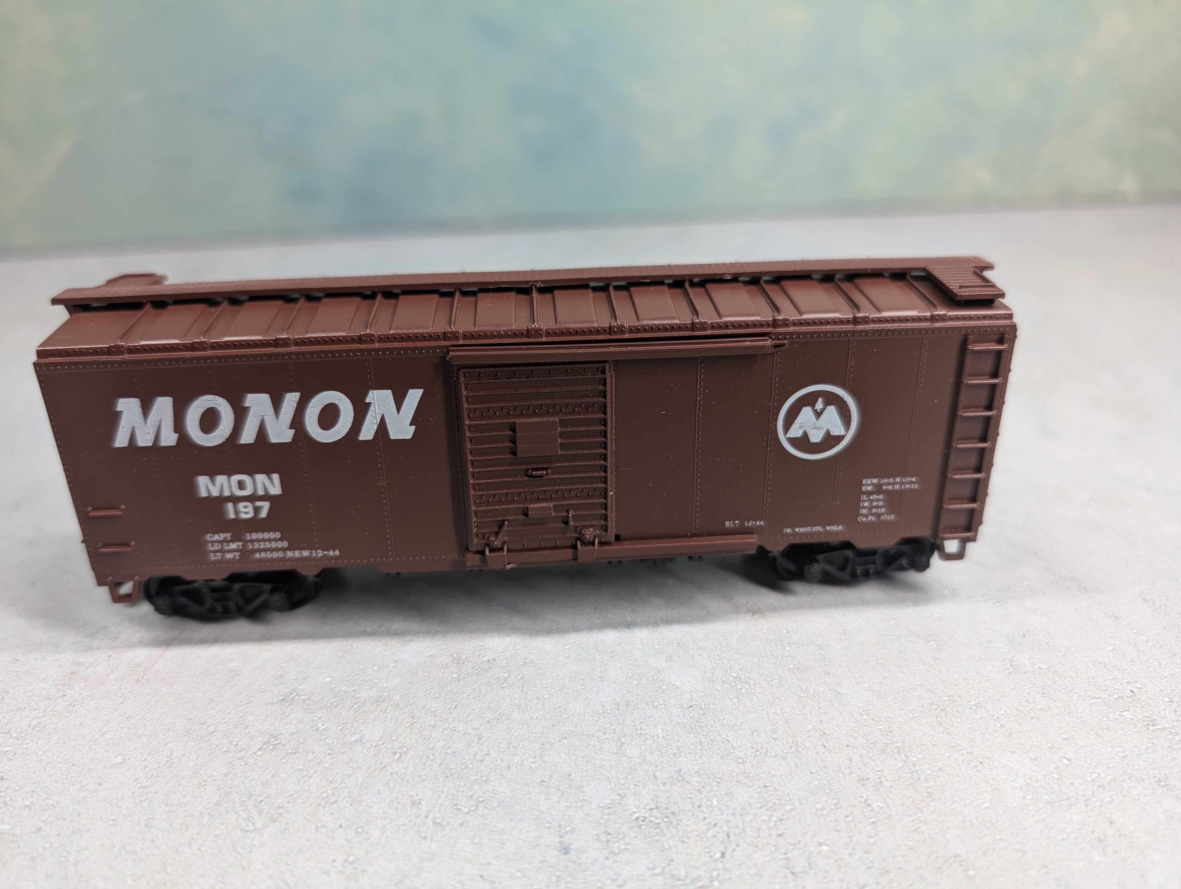 USED Athearn HO Scale 40' Box Car Monon MON #197 Bev-Bel
