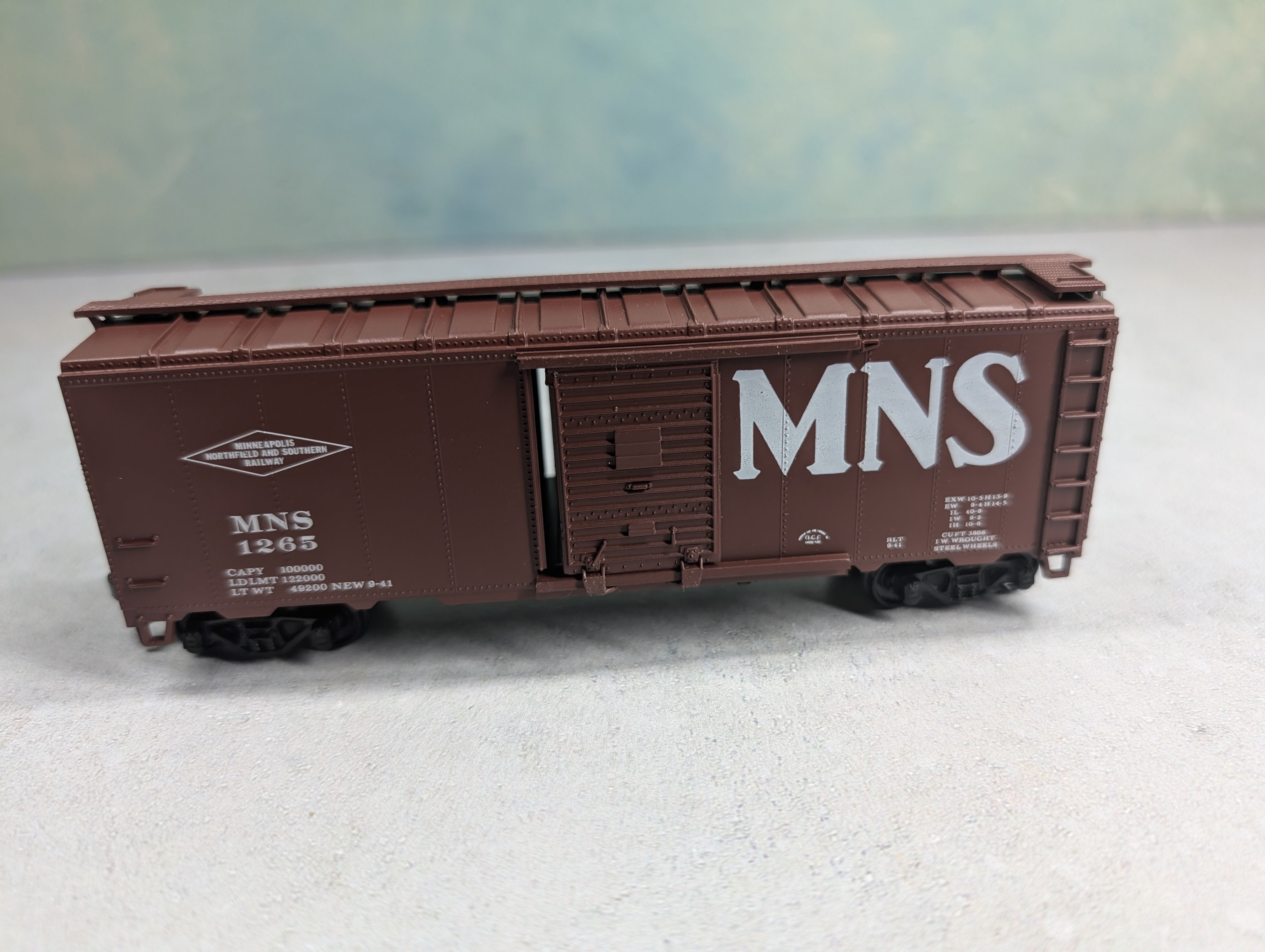 USED Athearn HO Scale 40' Box Car Minneapolis Northfield & Southern MNS #1265 Bev-Bel