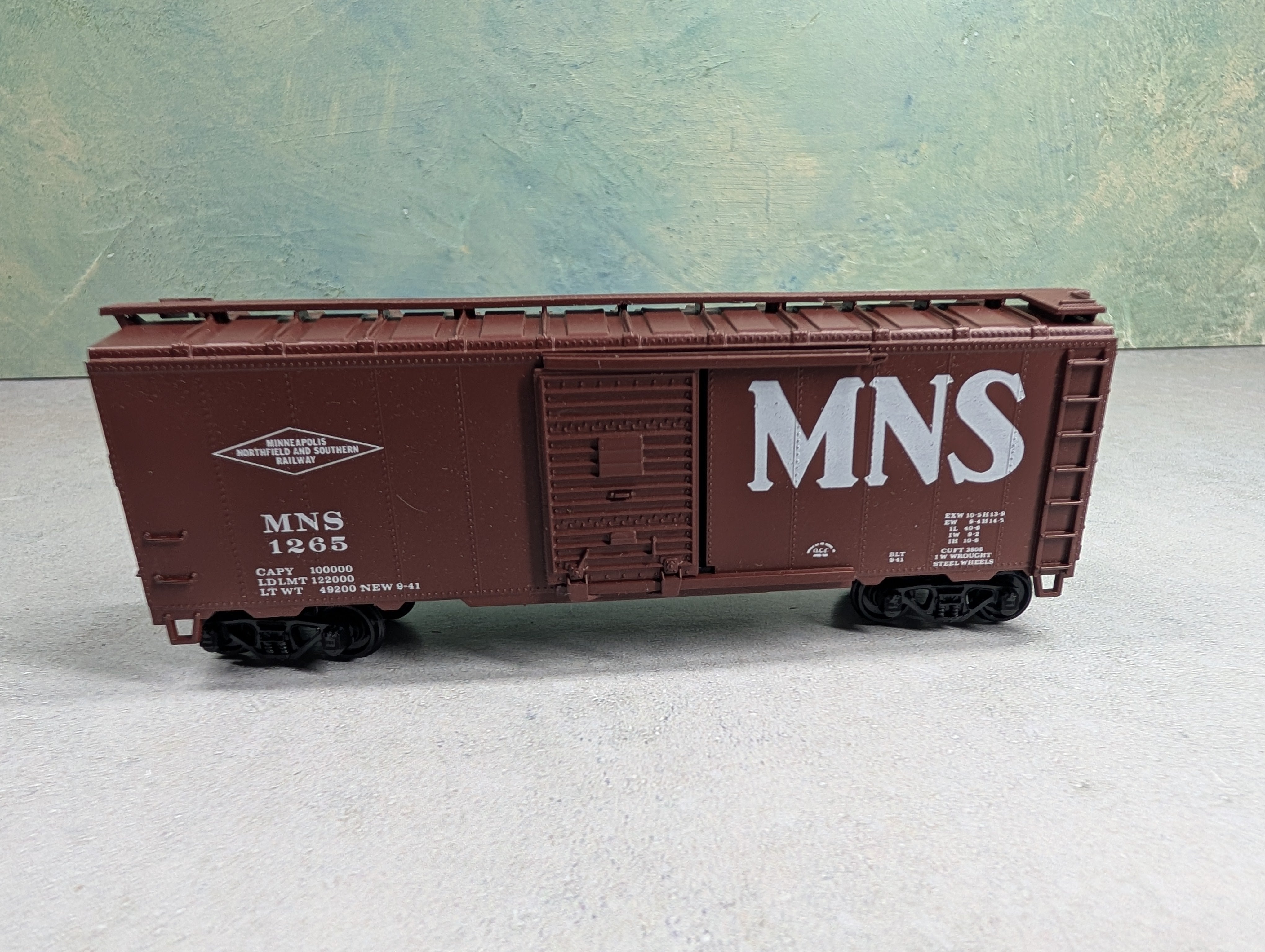 USED Athearn HO Scale 40' Box Car Minneapolis Northfield & Southern MNS #1265 Bev-Bel