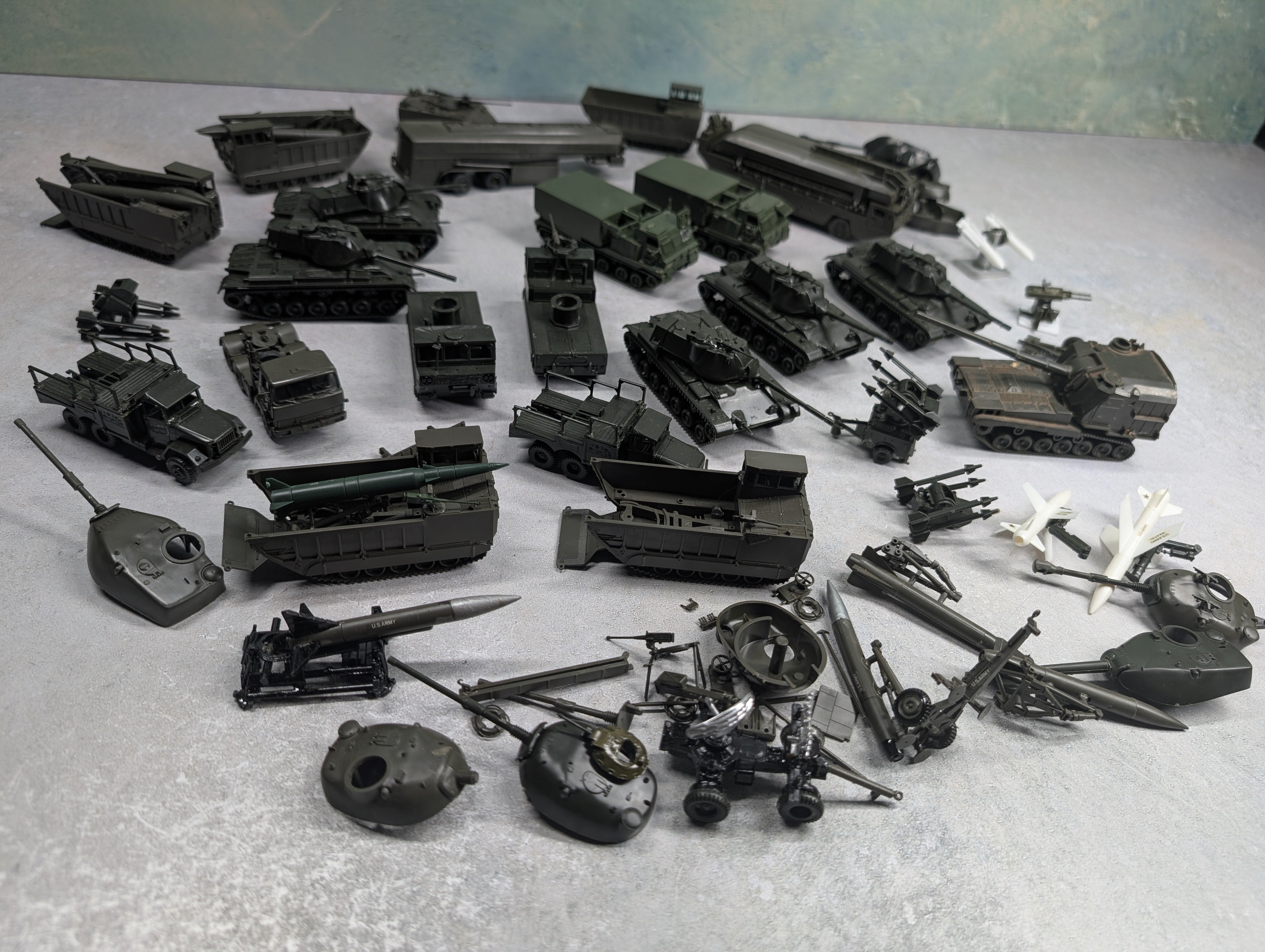 USED Roco HO Scale Lot of Various Army Tank Cars, Vehicles, Parts and more MiniTanks