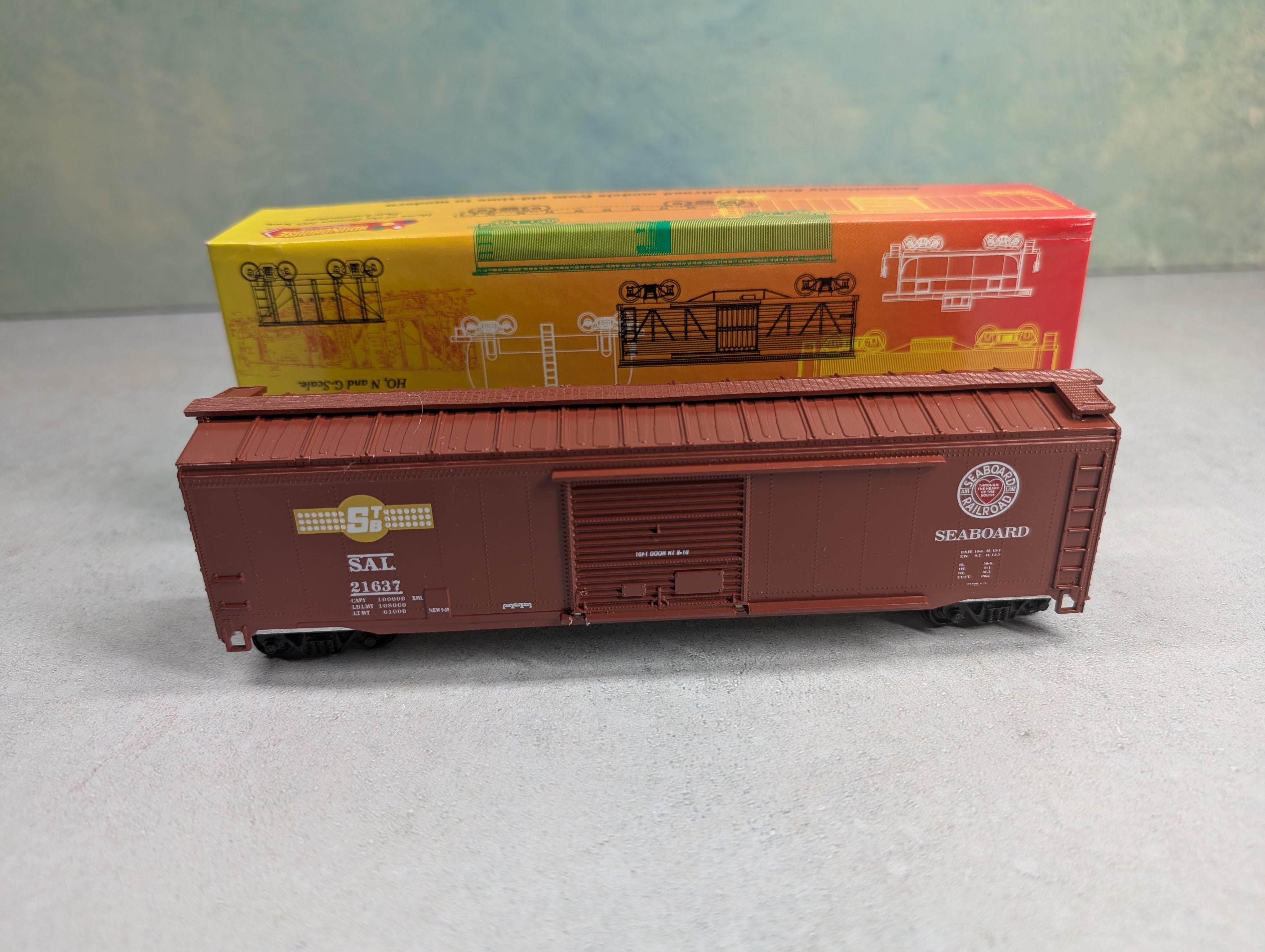 USED Roundhouse HO Scale 50' SD Box Car Seaboard Air Line SAL #21637