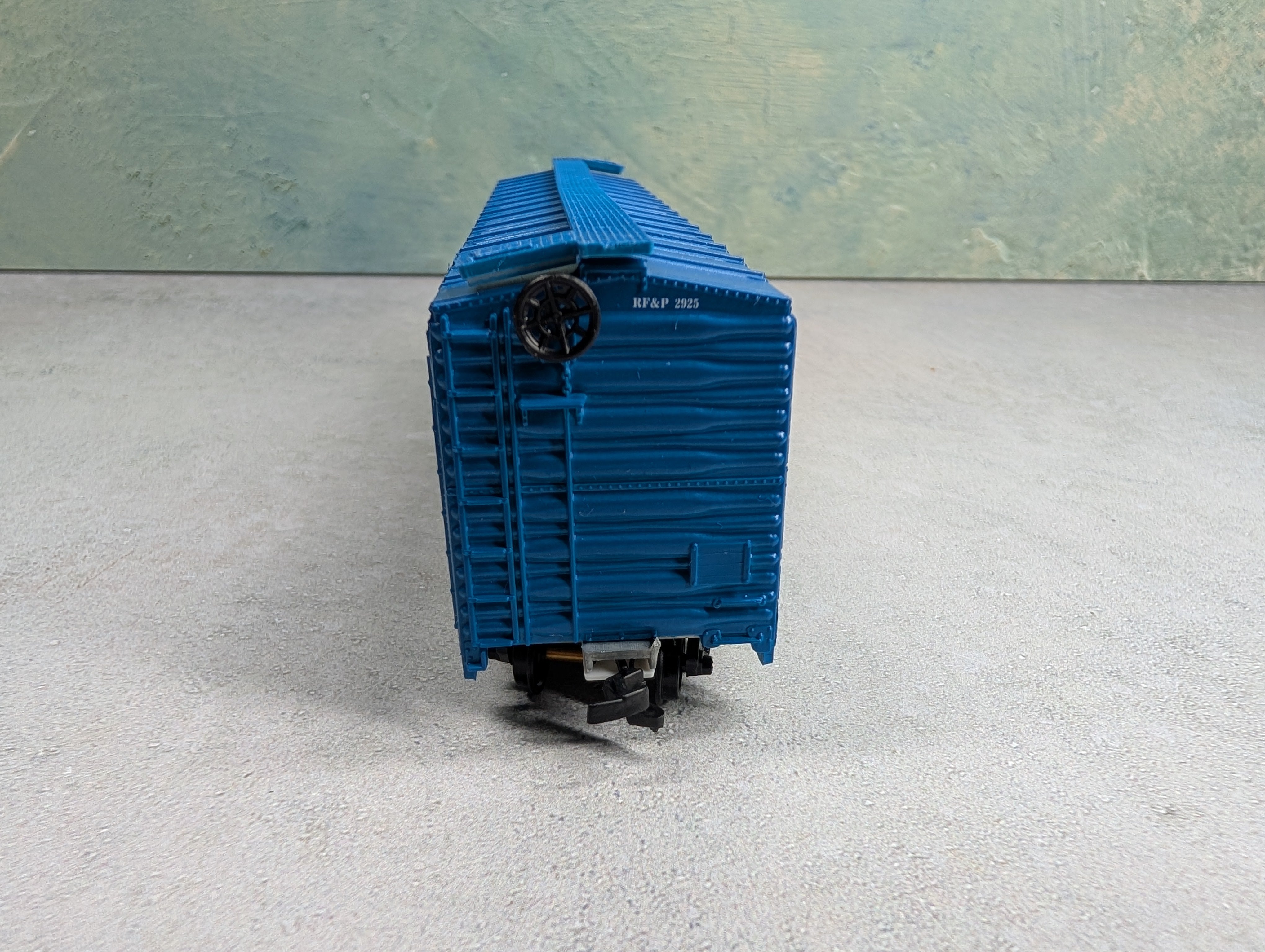 USED Roundhouse HO Scale 50' SD Box Car Richmond Fredericksburg & Potomac RF&P #2925