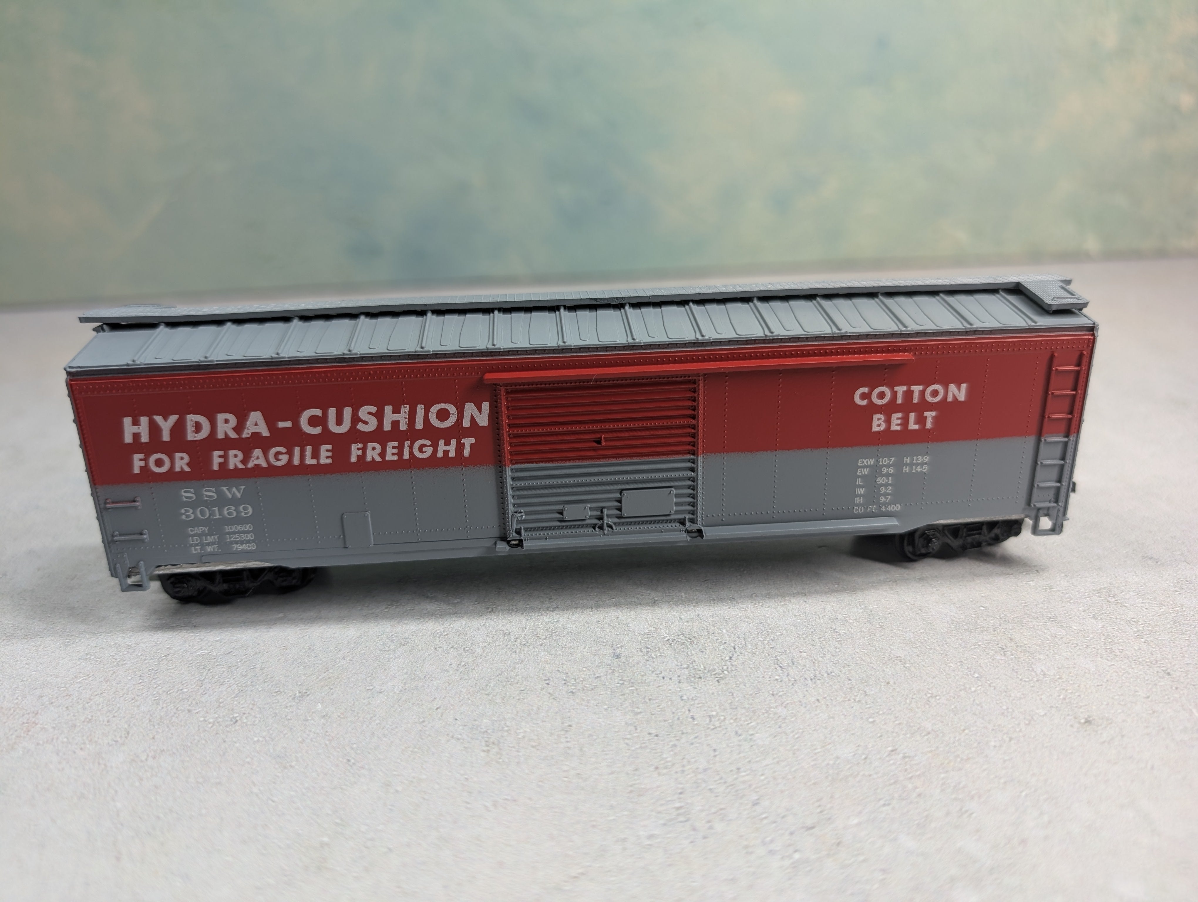 USED Roundhouse HO Scale 50' SD Box Car Cotton Belt SSW #30169