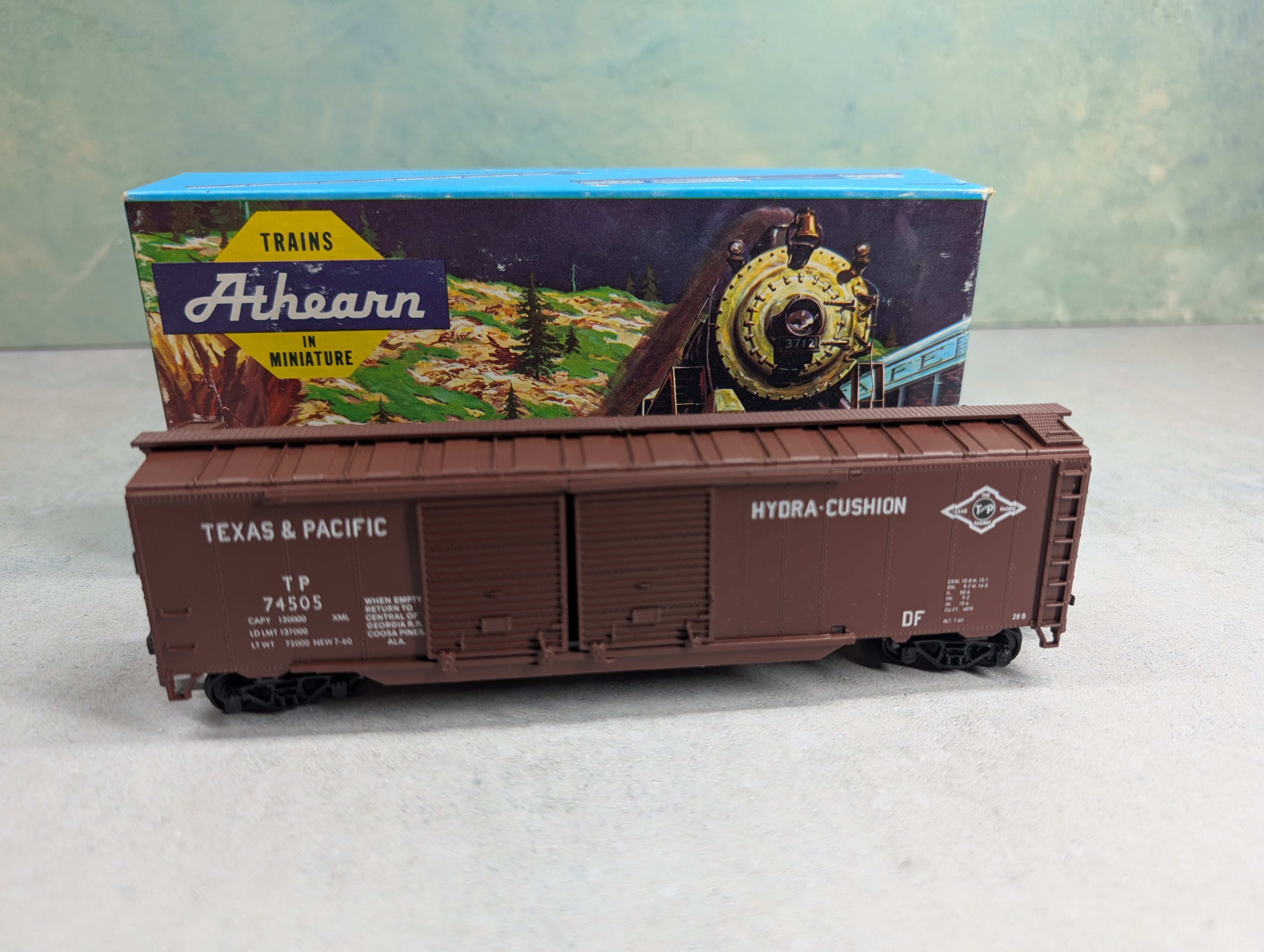 USED Athearn HO Scale 50' DD Box Car Texas and Pacific TP #74505 Rail Runner