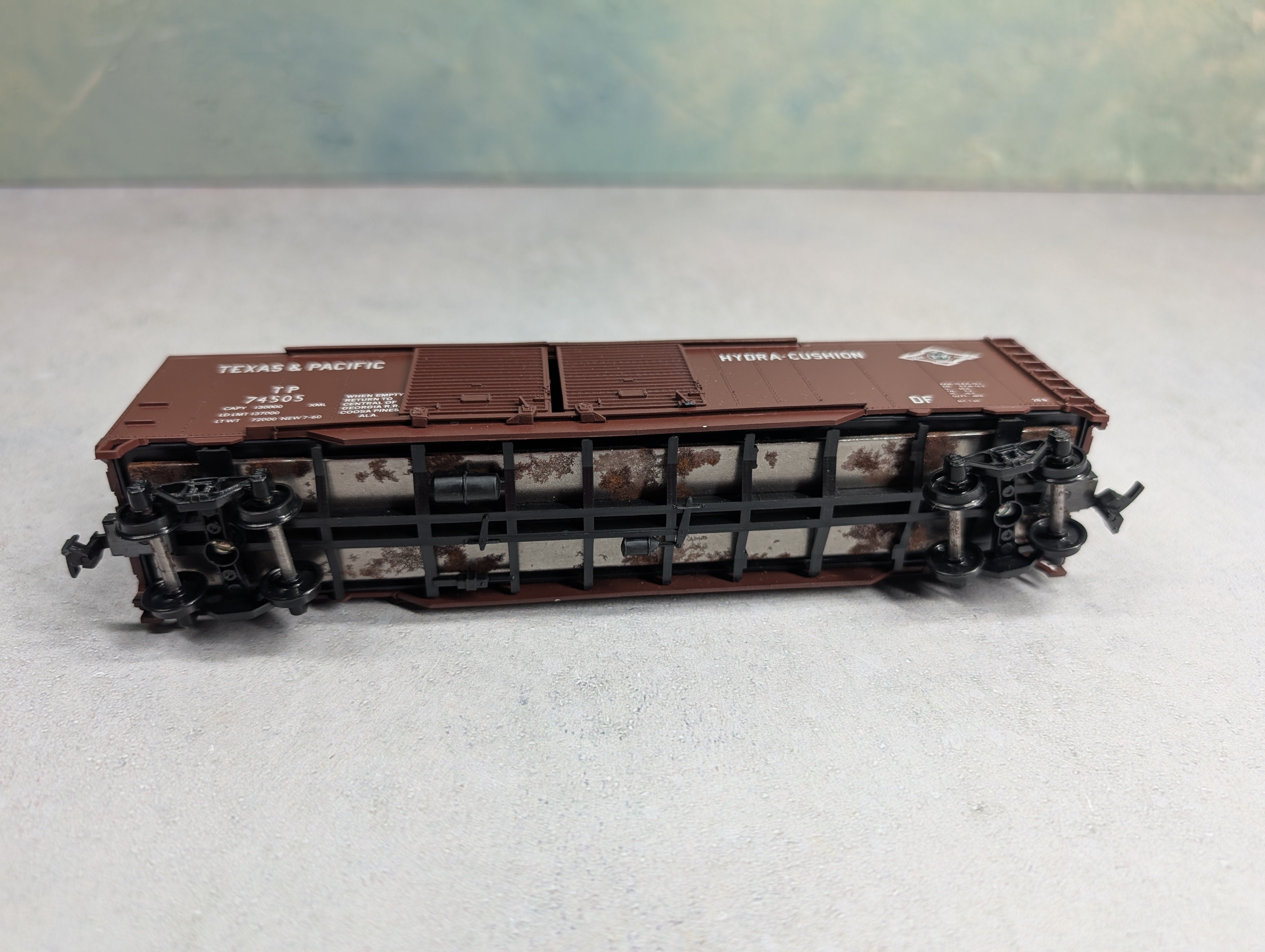 USED Athearn HO Scale 50' DD Box Car Texas and Pacific TP #74505 Rail Runner