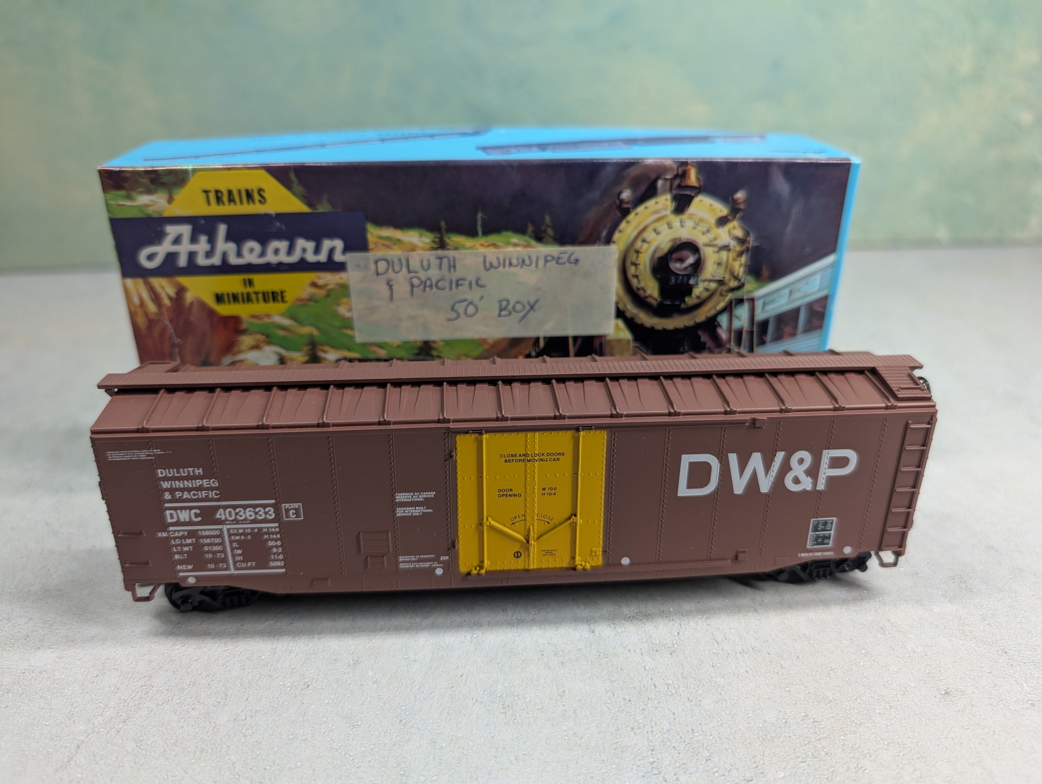 USED Athearn HO Scale 50' PD Box Car Duluth Winnipeg & Pacific DWC #403633 Bev-Bel