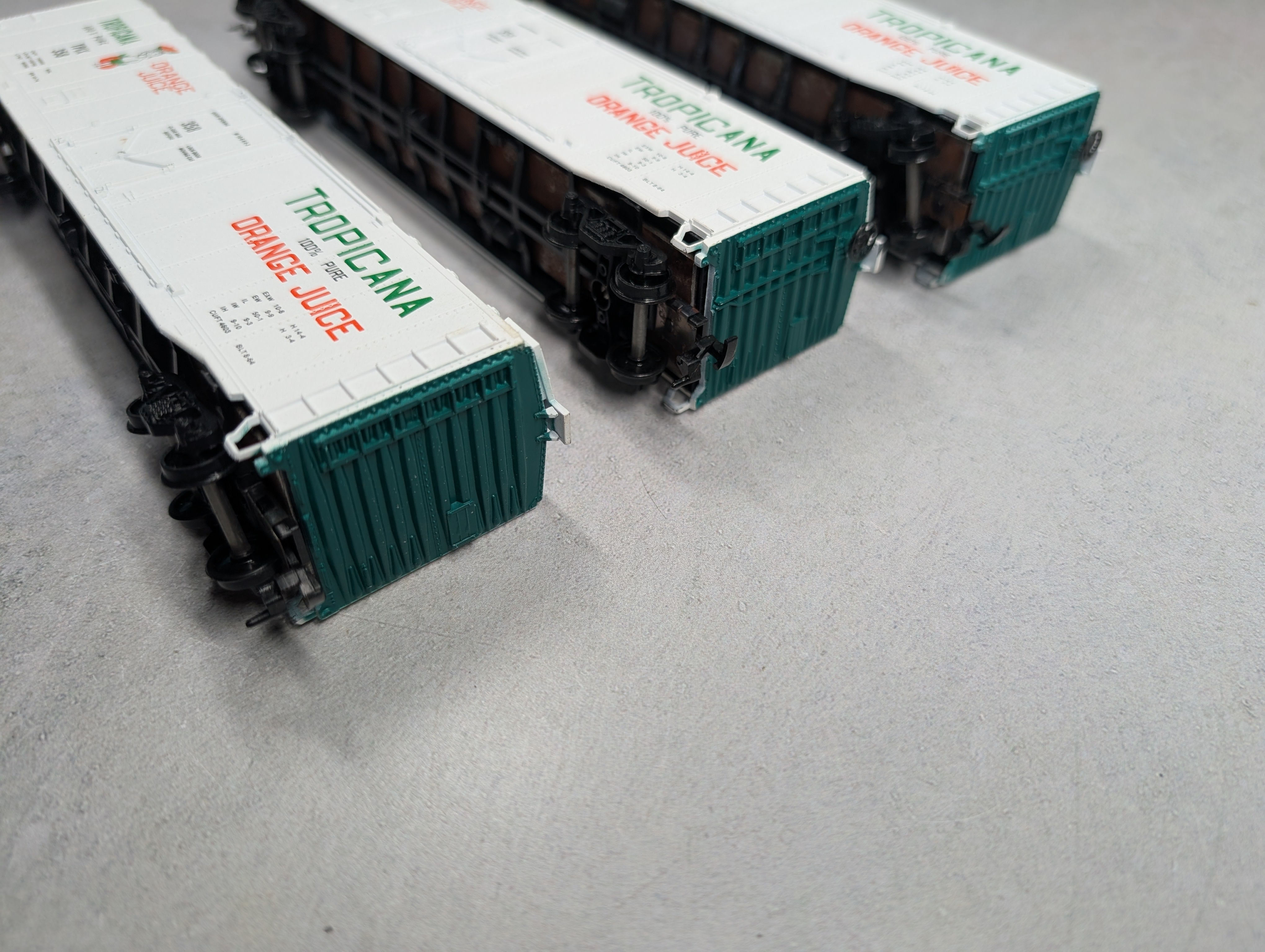 USED Athearn HO Scale 50' PD Box Car Tropicana TPIX #358 Bev-Bel (6 pcs)