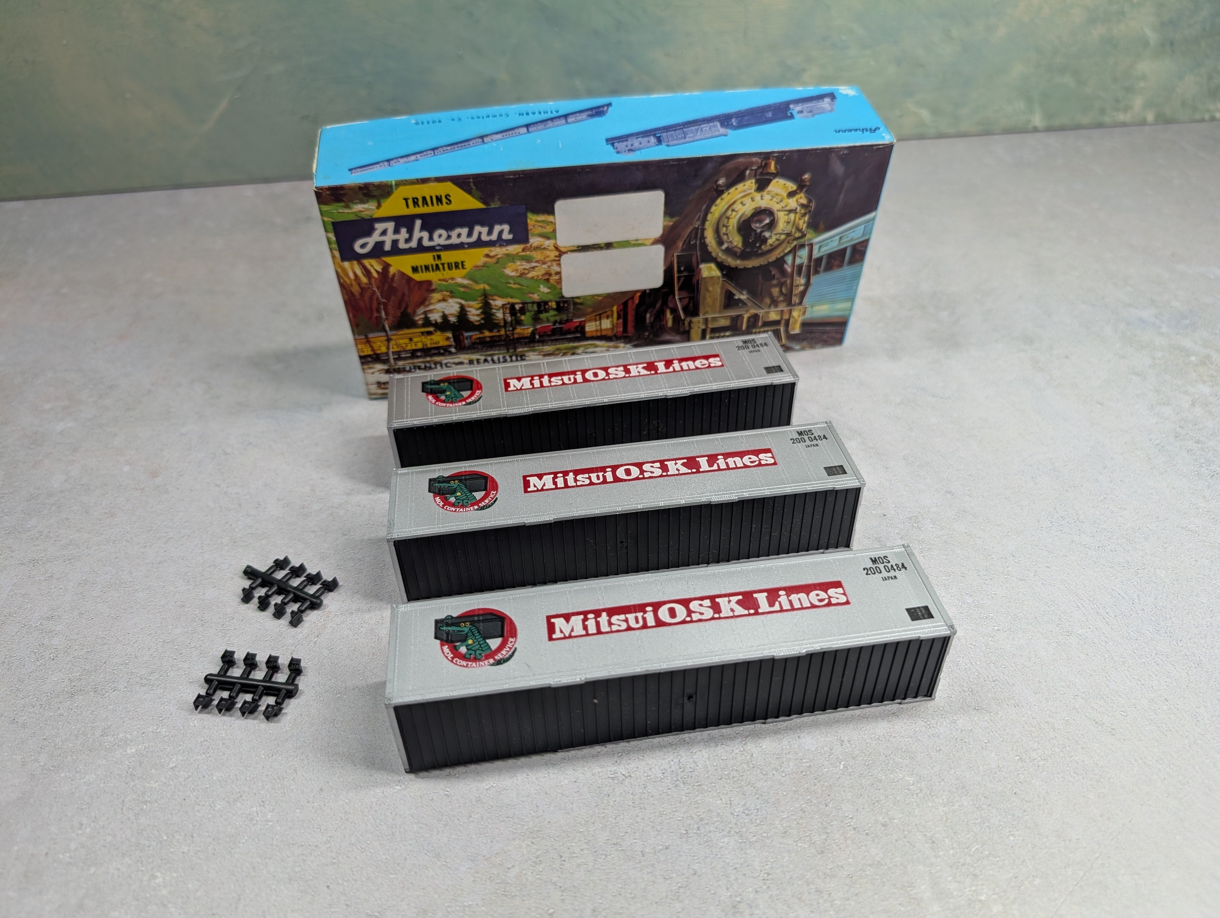 USED Athearn 2029 HO Scale 40' Containers Mitsui O.S.K. Lines (3 pcs)