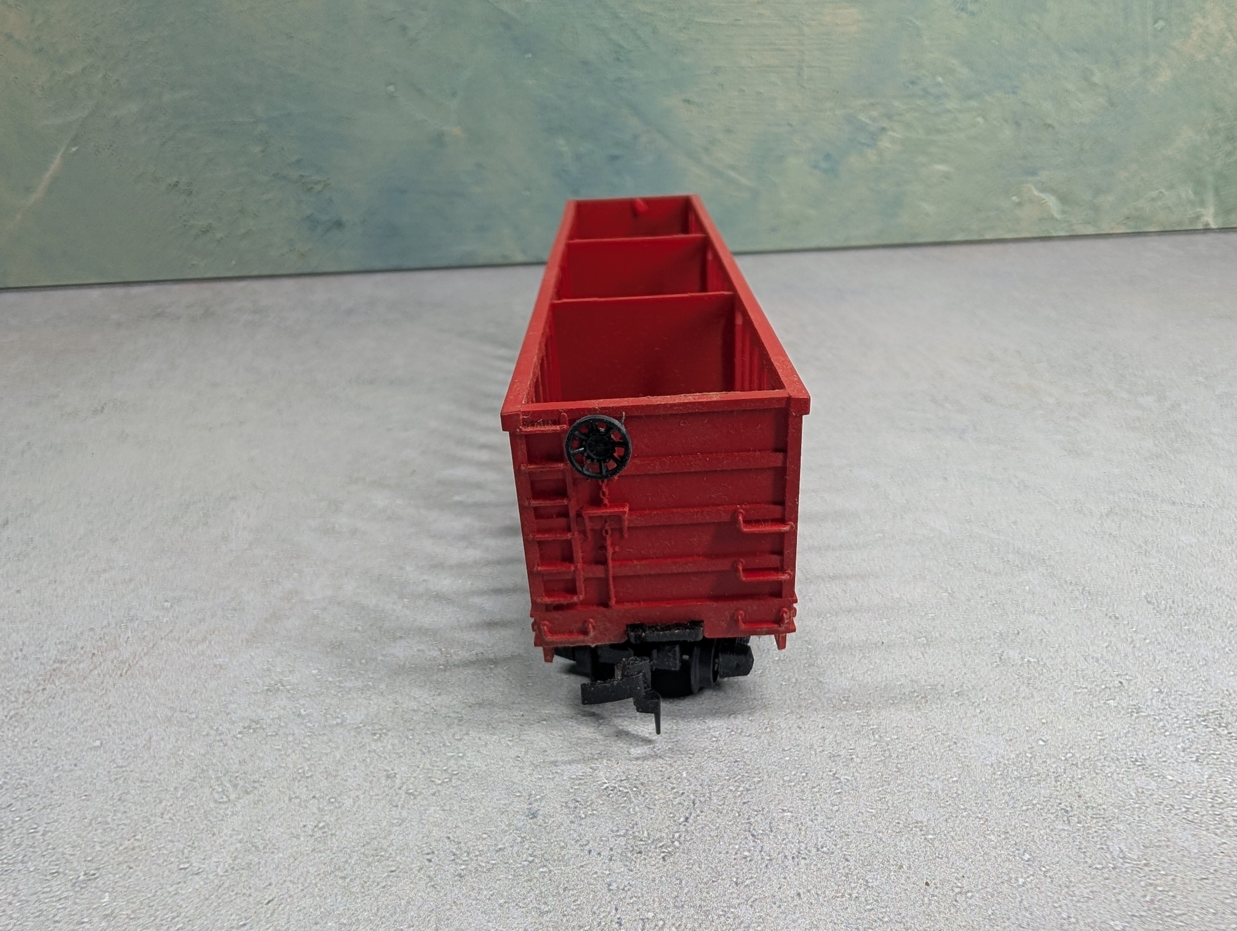 USED Roco HO Scale Pulpwood Rack Flat Car MKT 13224 #7-57