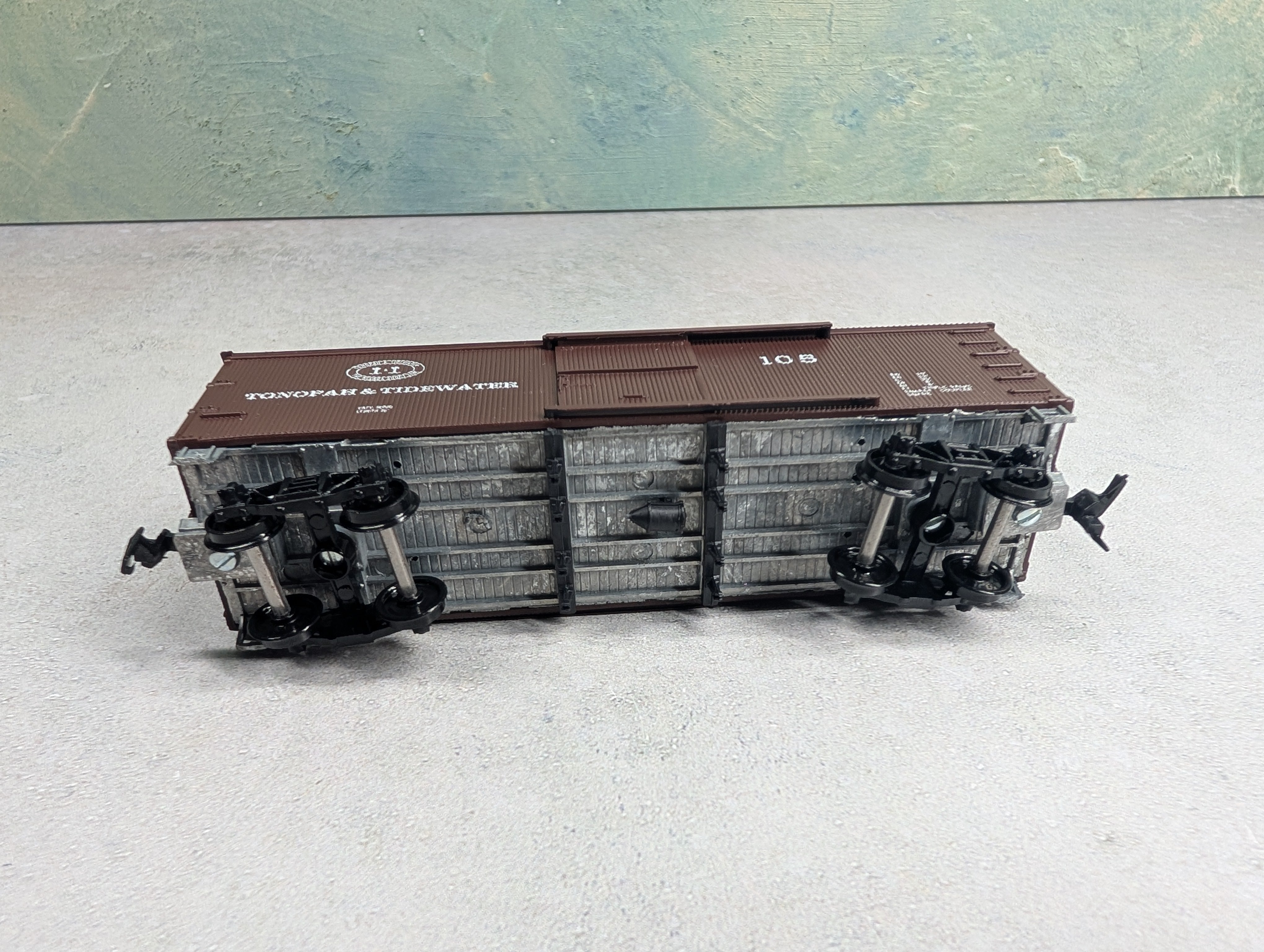 USED Roundhouse HO Scale Billboard Reefer Tonopah & Tidewater #105