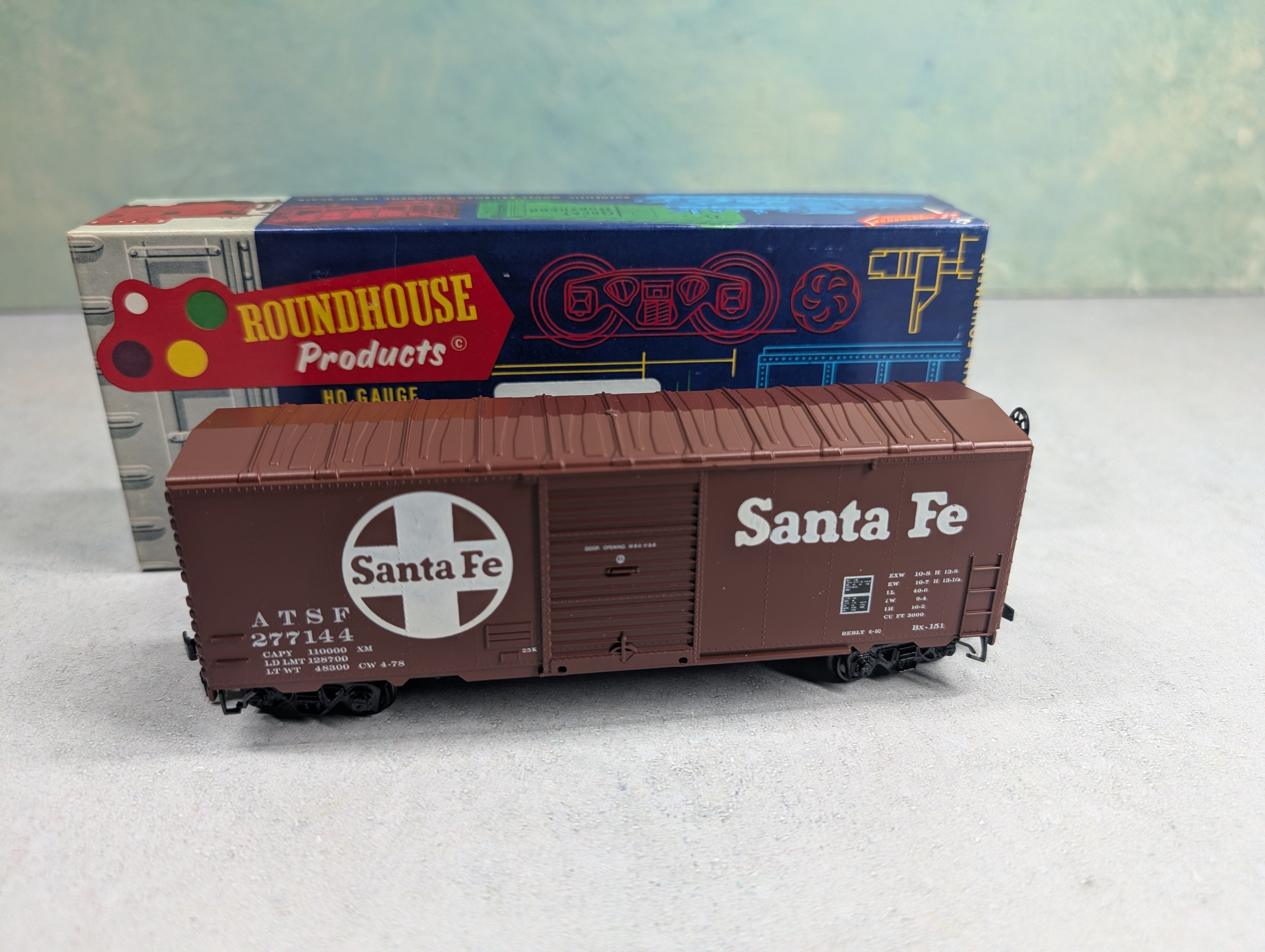 USED Roundhouse HO Scale 40' Box Car Santa Fe ATSF #277144