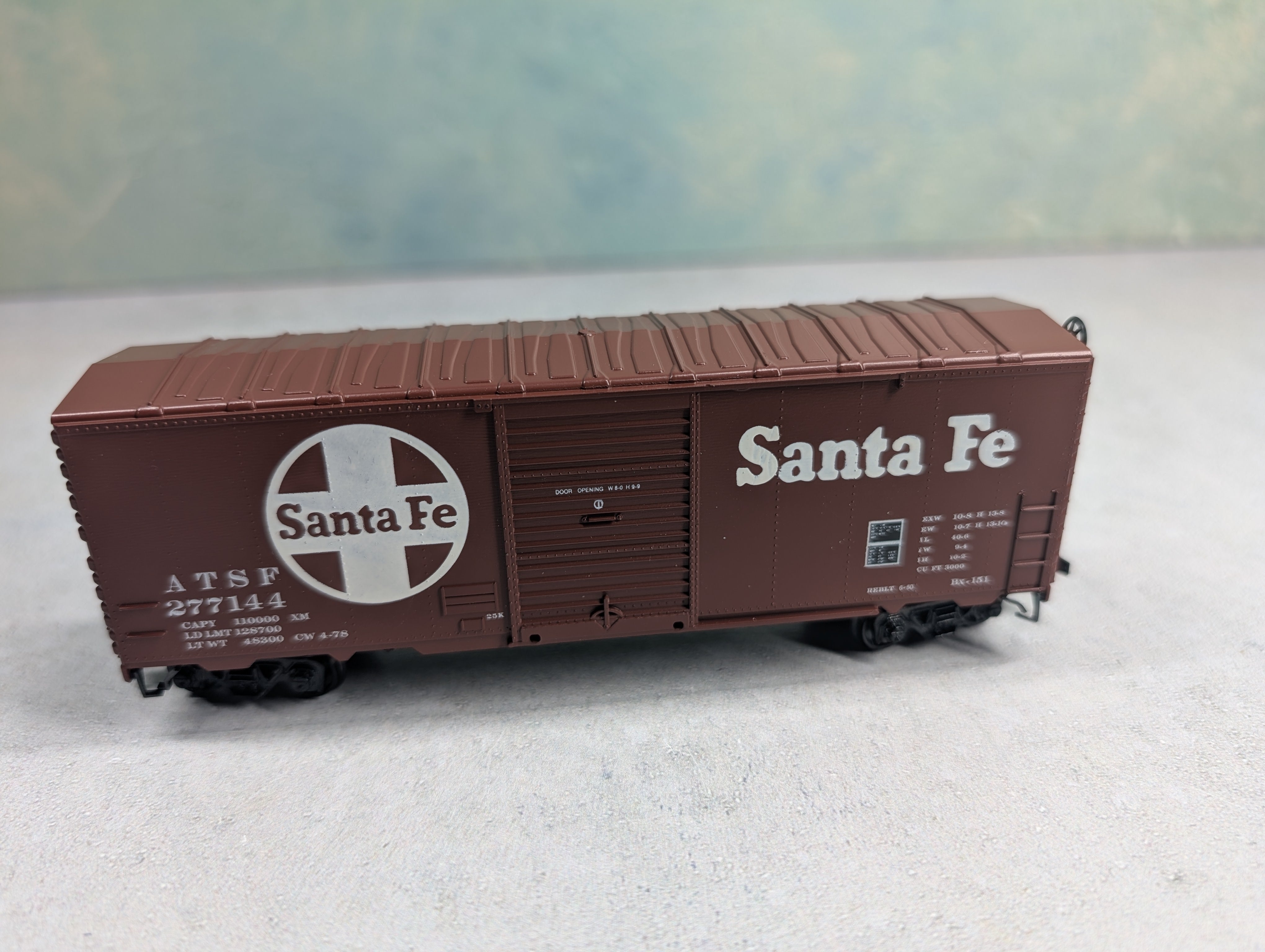 USED Roundhouse HO Scale 40' Box Car Santa Fe ATSF #277144