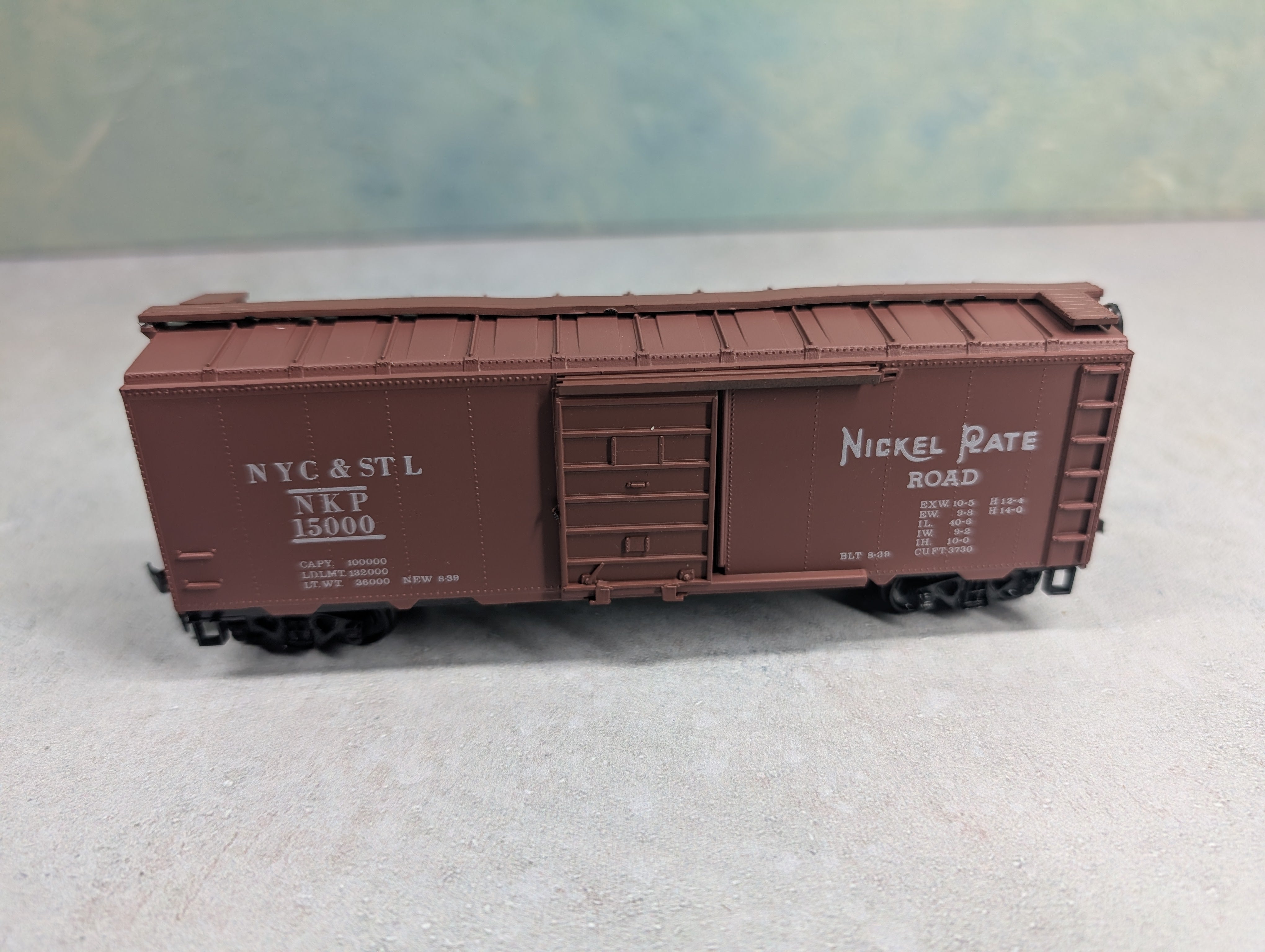 USED Roundhouse HO Scale 40' Box Car Nickel Plate Road NYC&STL NKP #15000