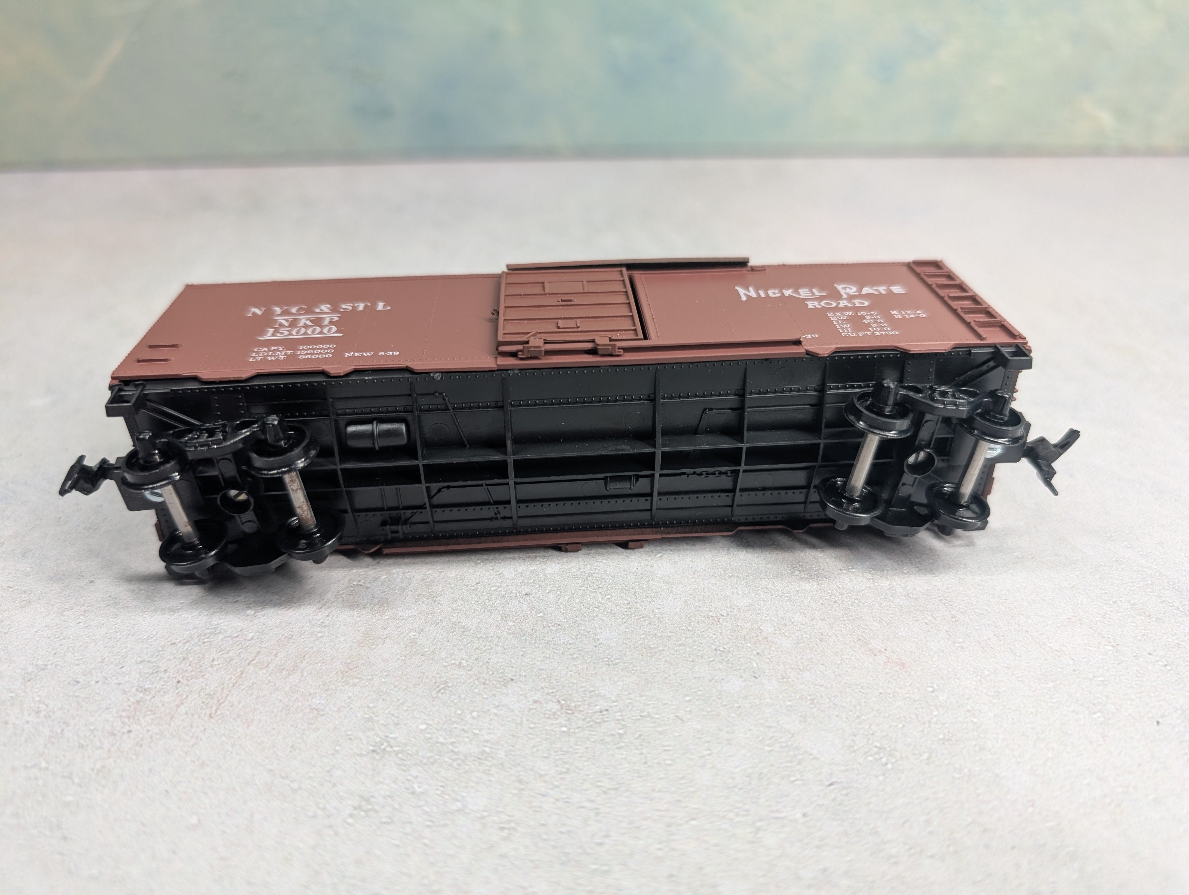 USED Roundhouse HO Scale 40' Box Car Nickel Plate Road NYC&STL NKP #15000
