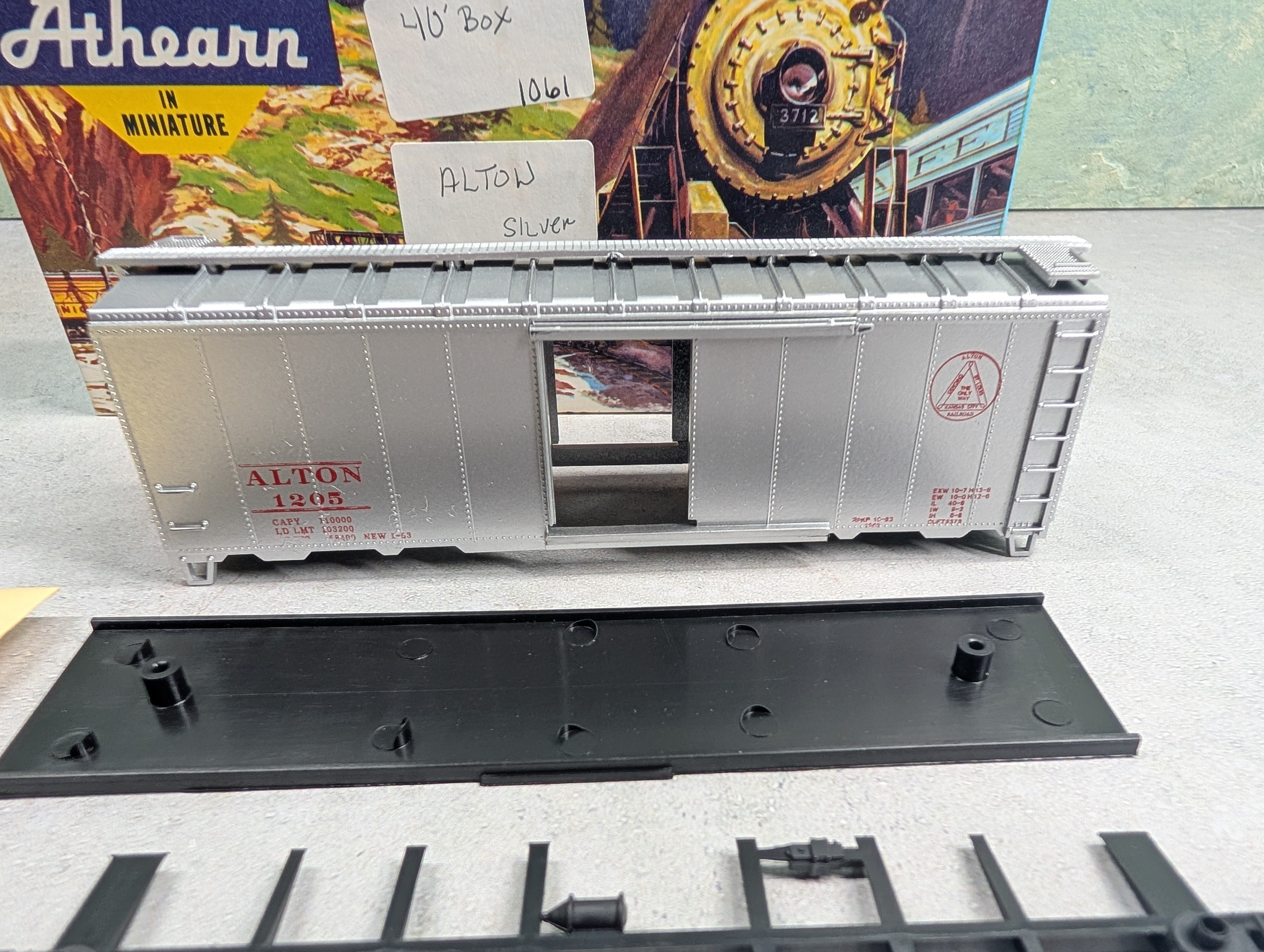 USED Athearn HO Scale 40' Box Car Alton Railroad #1205 Bev-Bel KIT