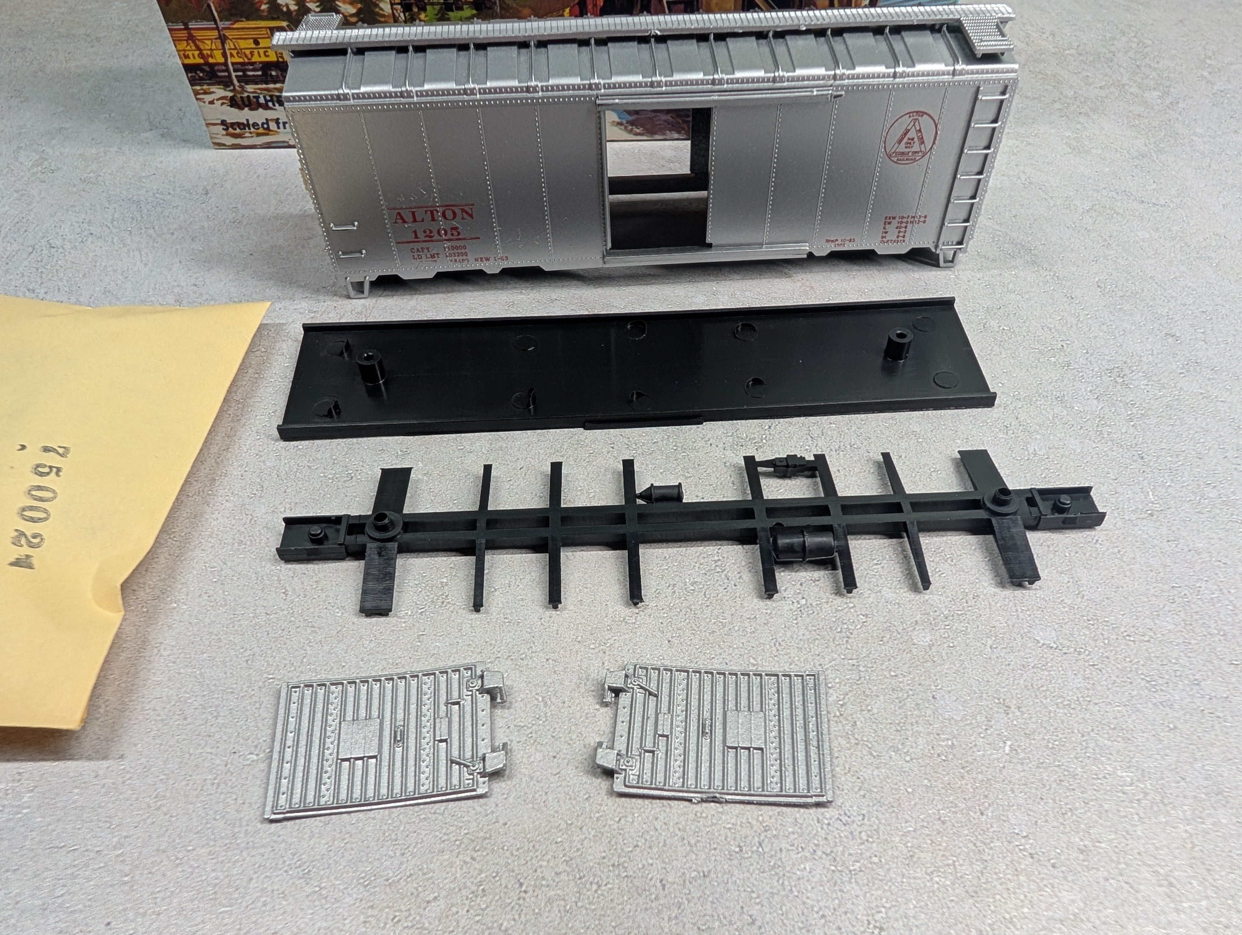 USED Athearn HO Scale 40' Box Car Alton Railroad #1205 Bev-Bel KIT