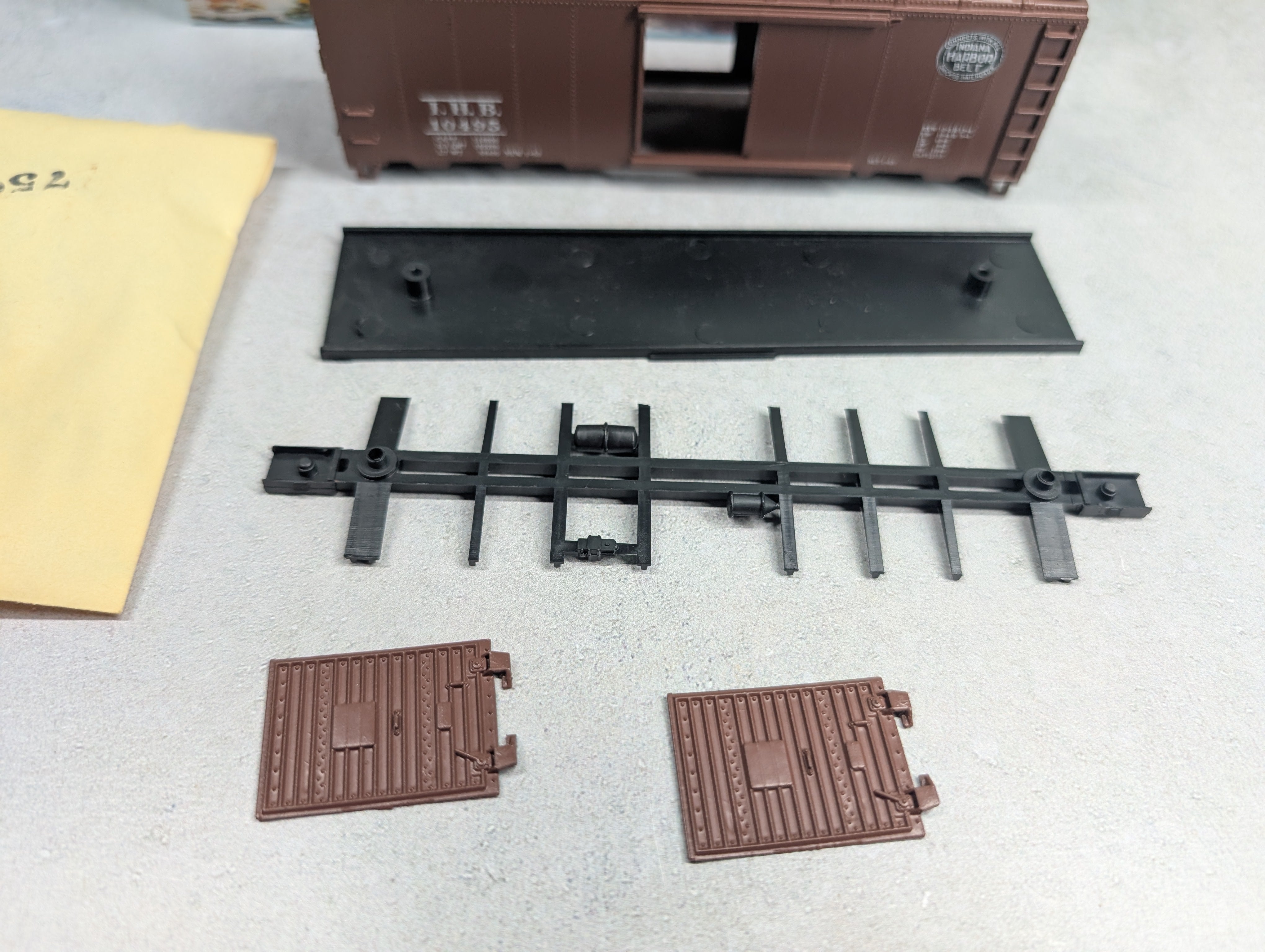 USED Athearn HO Scale 40' Box Car Indiana Harbor Belt Railroad IHB #10495 Bev-Bel KIT