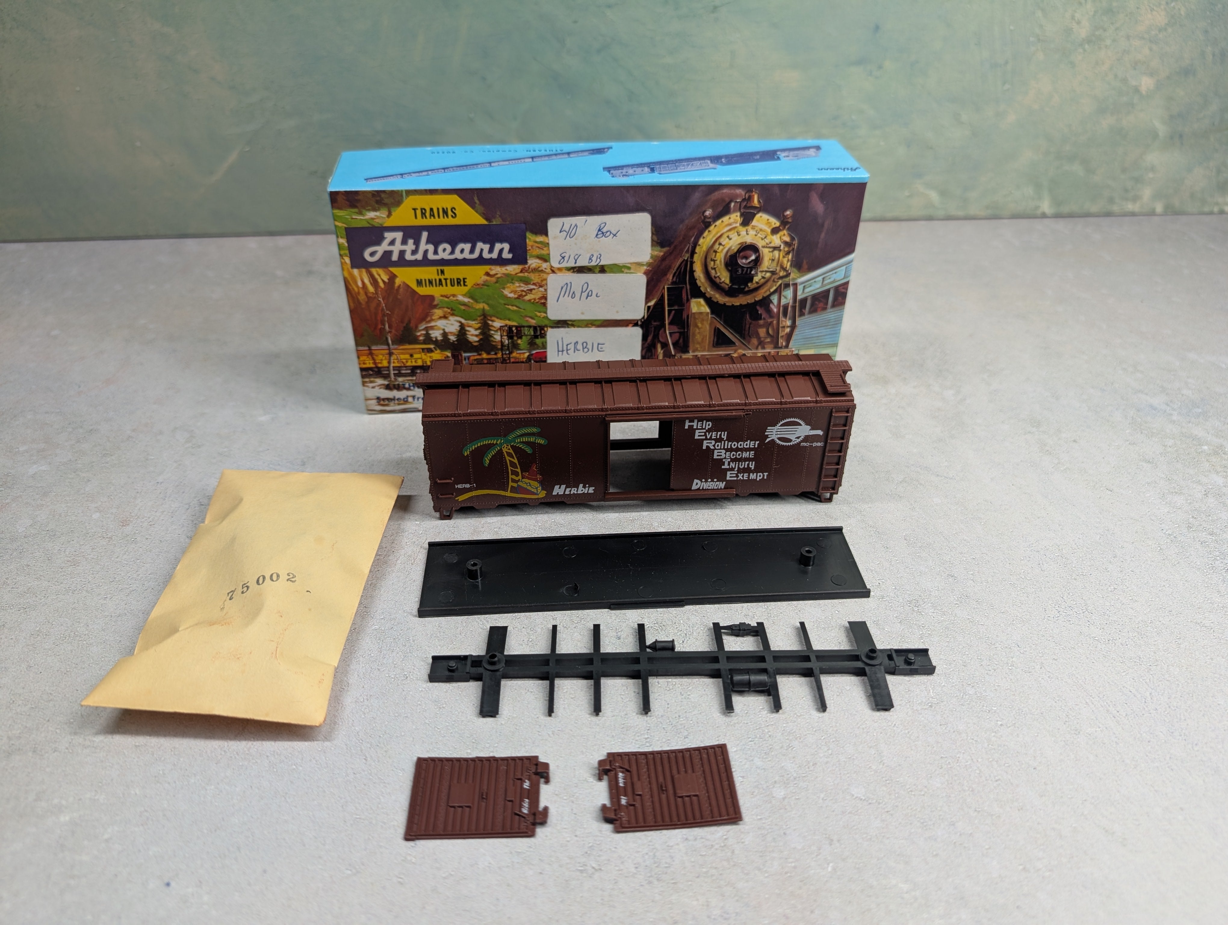 USED Athearn HO Scale 40' Box Car Missouri Pacific HERB-1 Herbie, Bev-Bel KIT