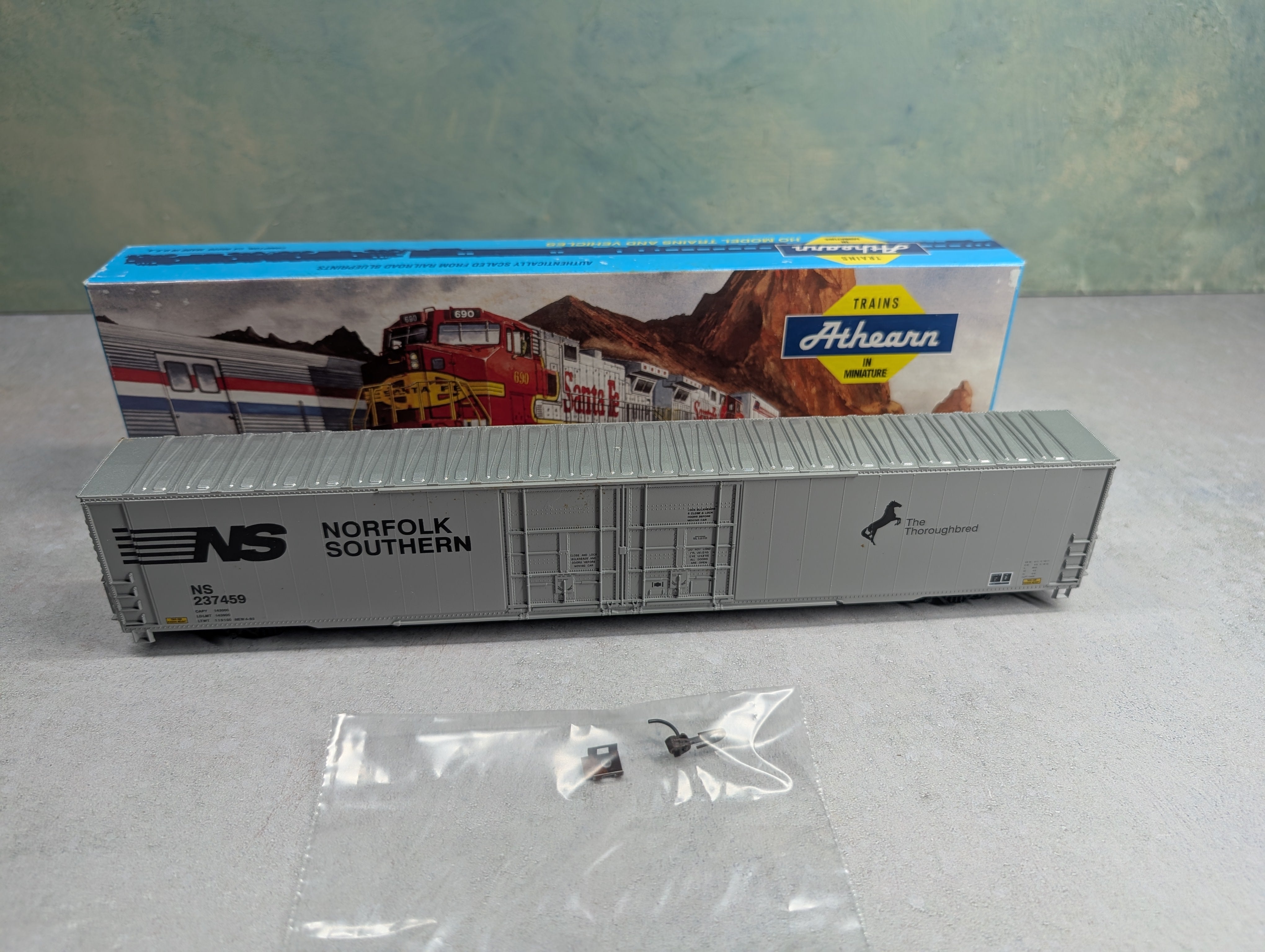 USED Athearn HO Scale 86' HC 4 Door Box Car Norfolk Southern NS #237459