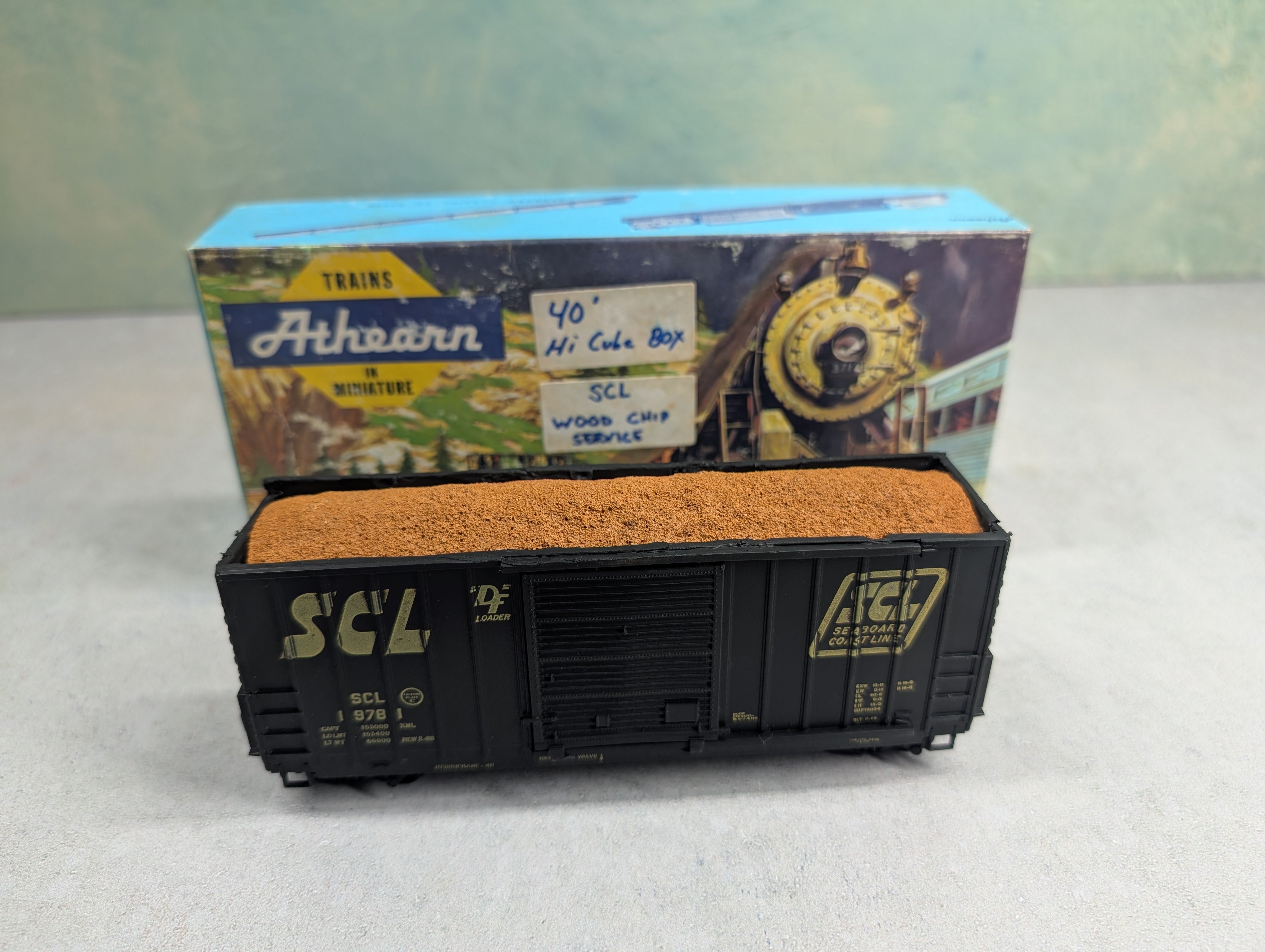 USED Athearn HO Scale Modified 40' Hi-Cube Box Car wtih Open Top & Load Seaboard Coast Line SCL #19781