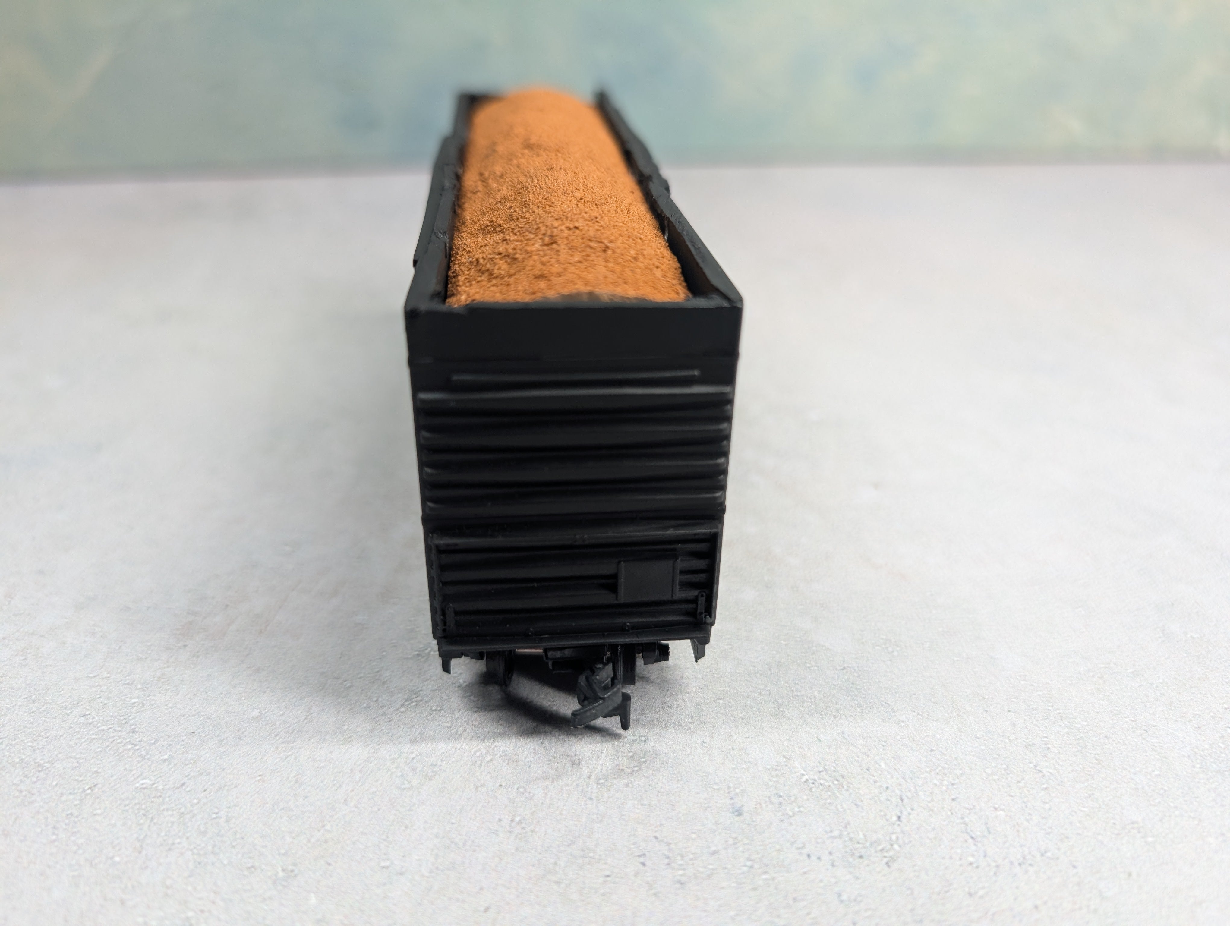 USED Athearn HO Scale Modified 40' Hi-Cube Box Car wtih Open Top & Load Seaboard Coast Line SCL #19781