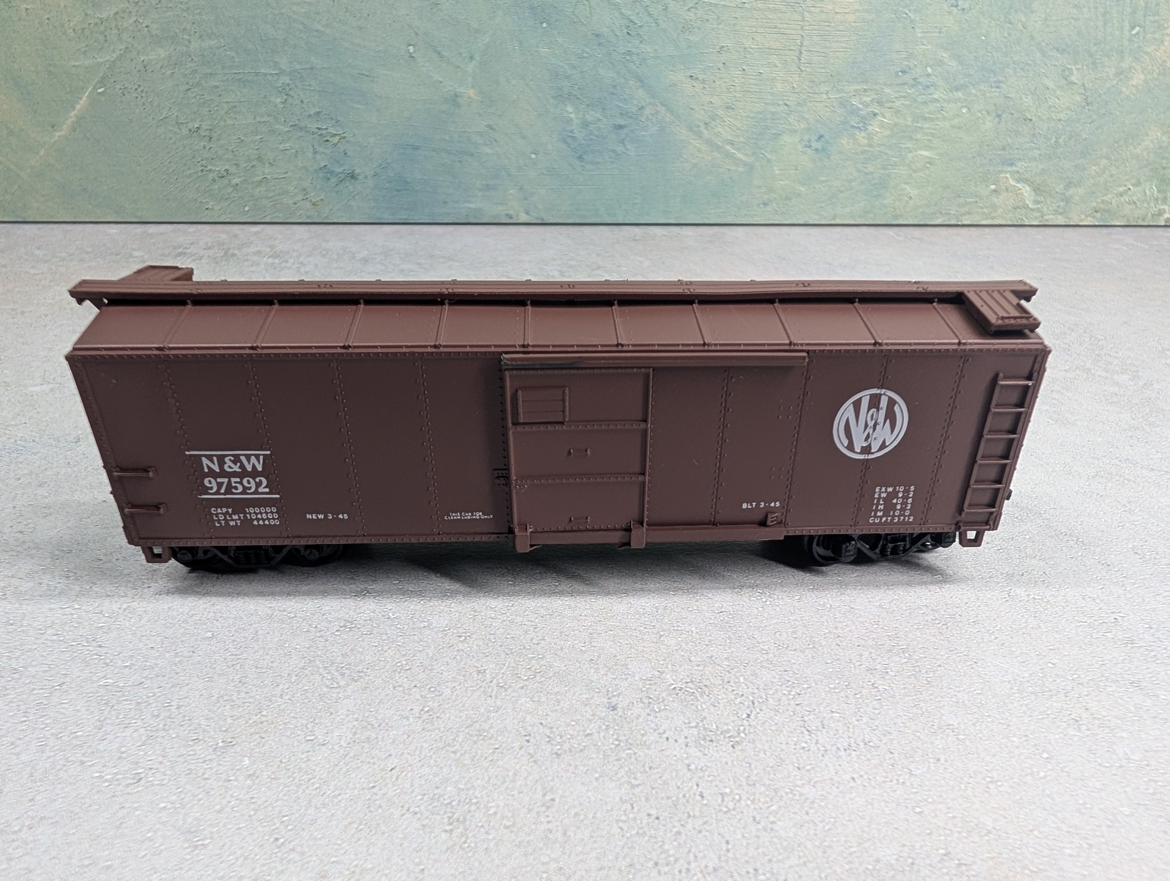 USED HO Scale 40' Box Car Norfolk & Western N&W #97592