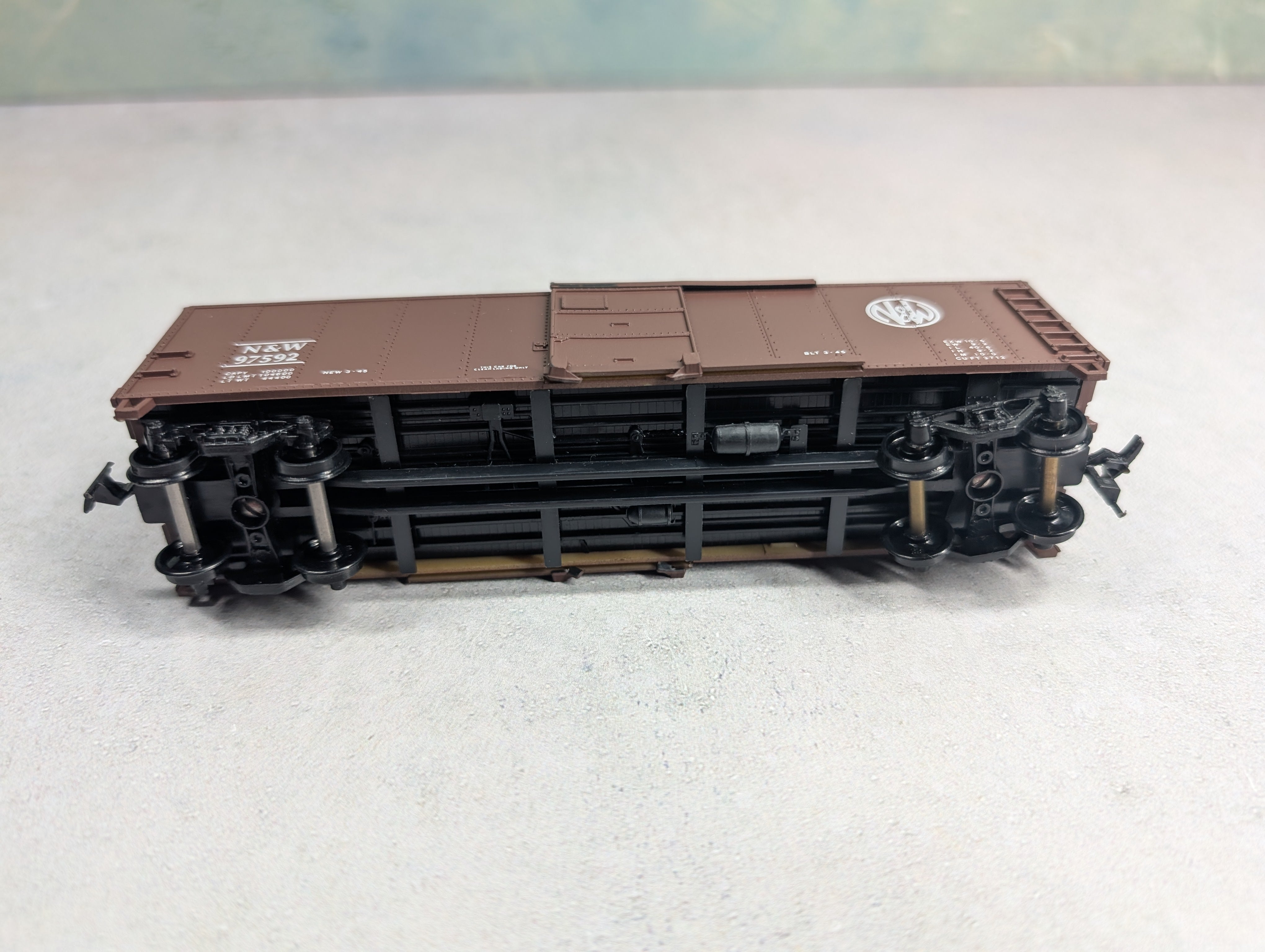 USED HO Scale 40' Box Car Norfolk & Western N&W #97592