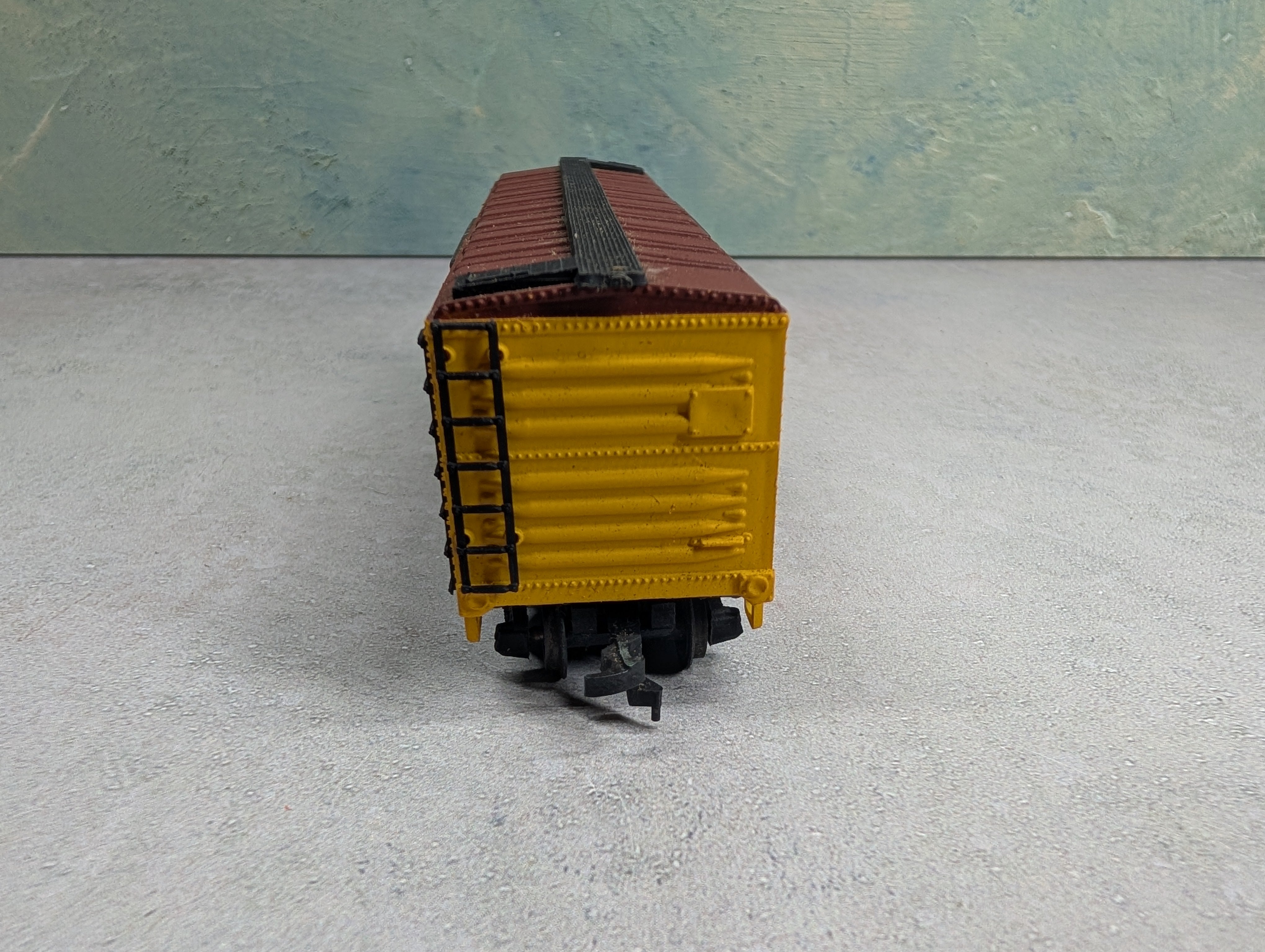 USED AHM HO Scale 40' Stock Car MKT #502