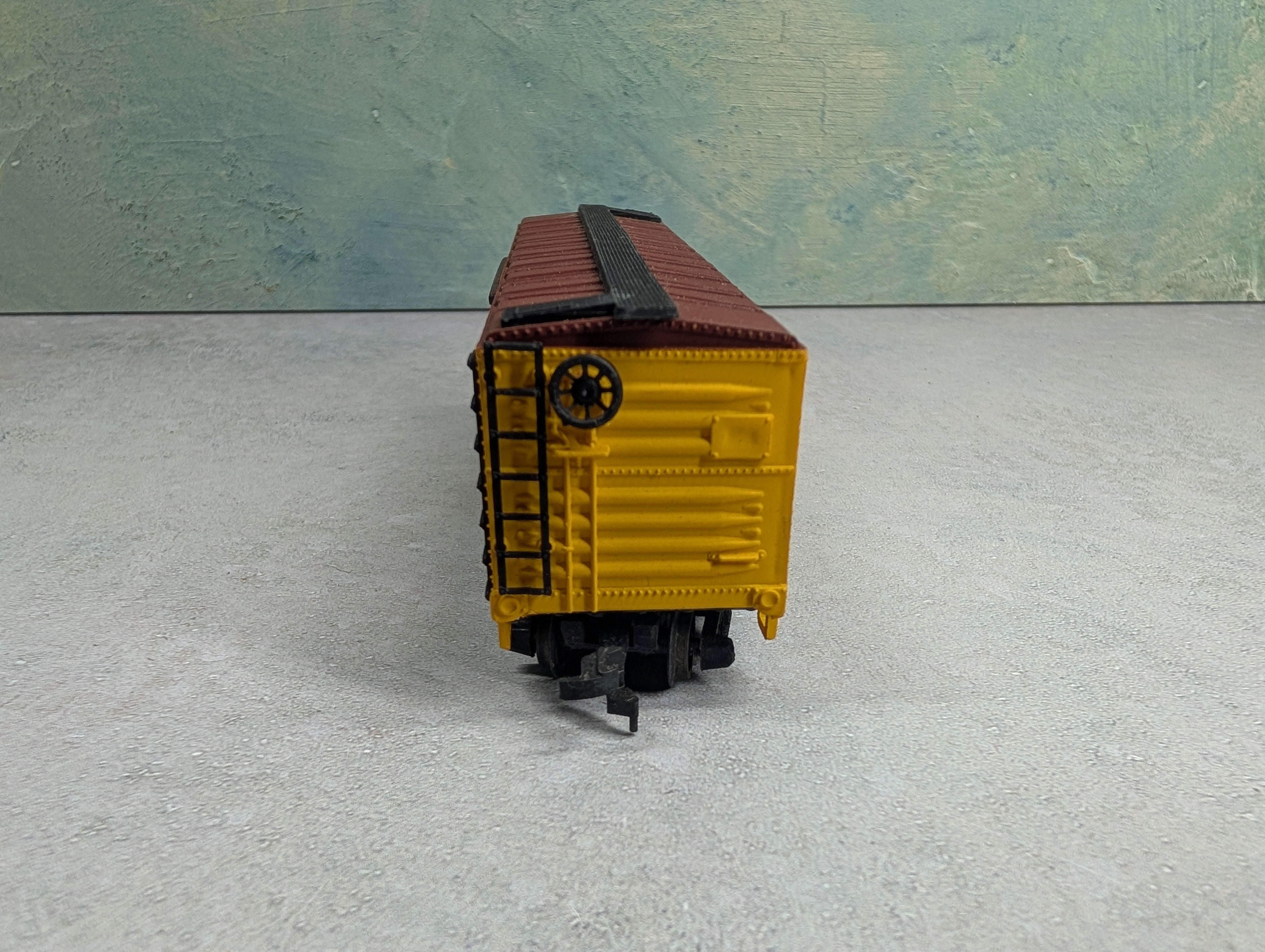 USED AHM HO Scale 40' Stock Car MKT #502