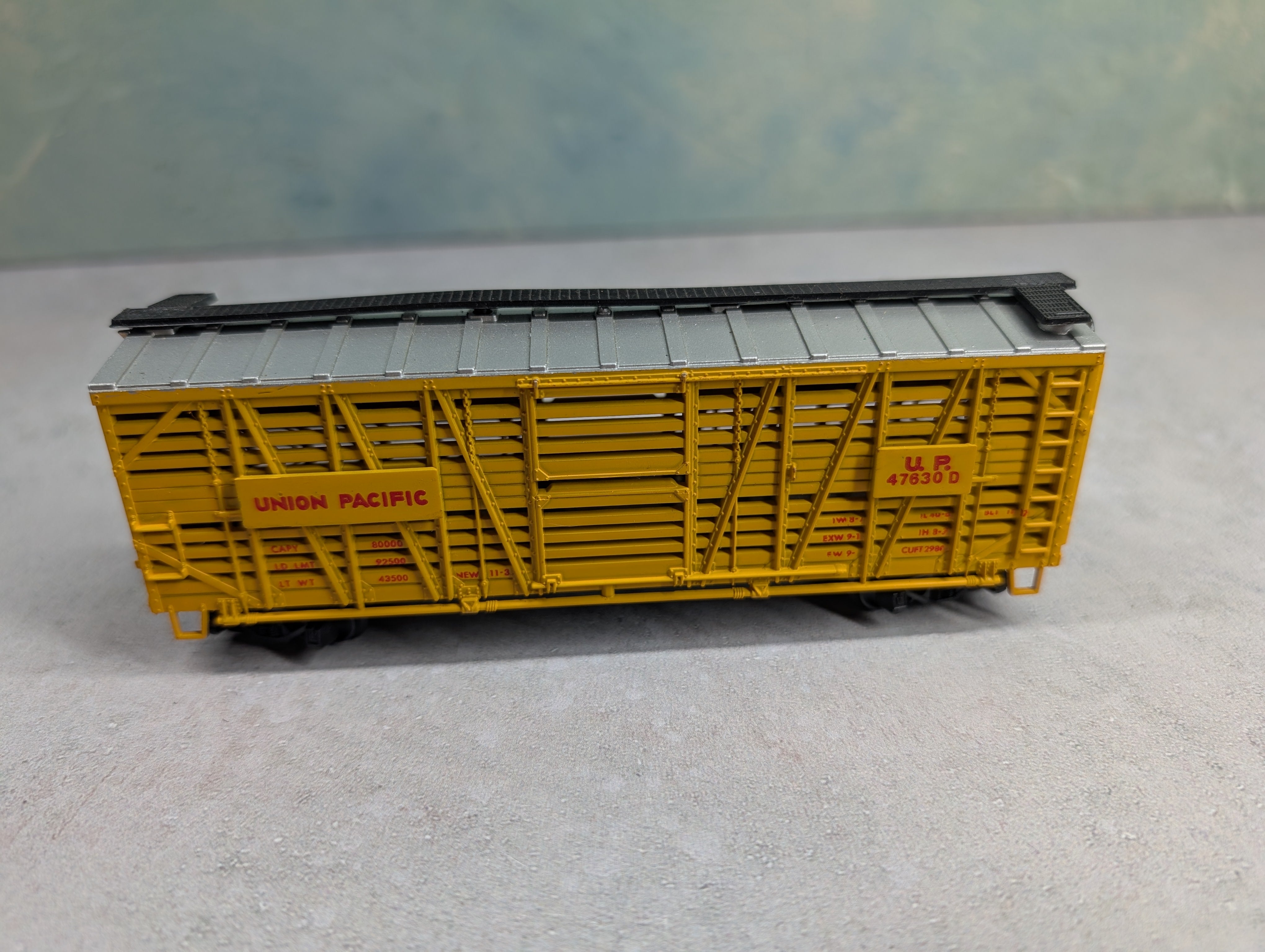USED HO Scale 40' Stock Car Union Pacific UP #47630D