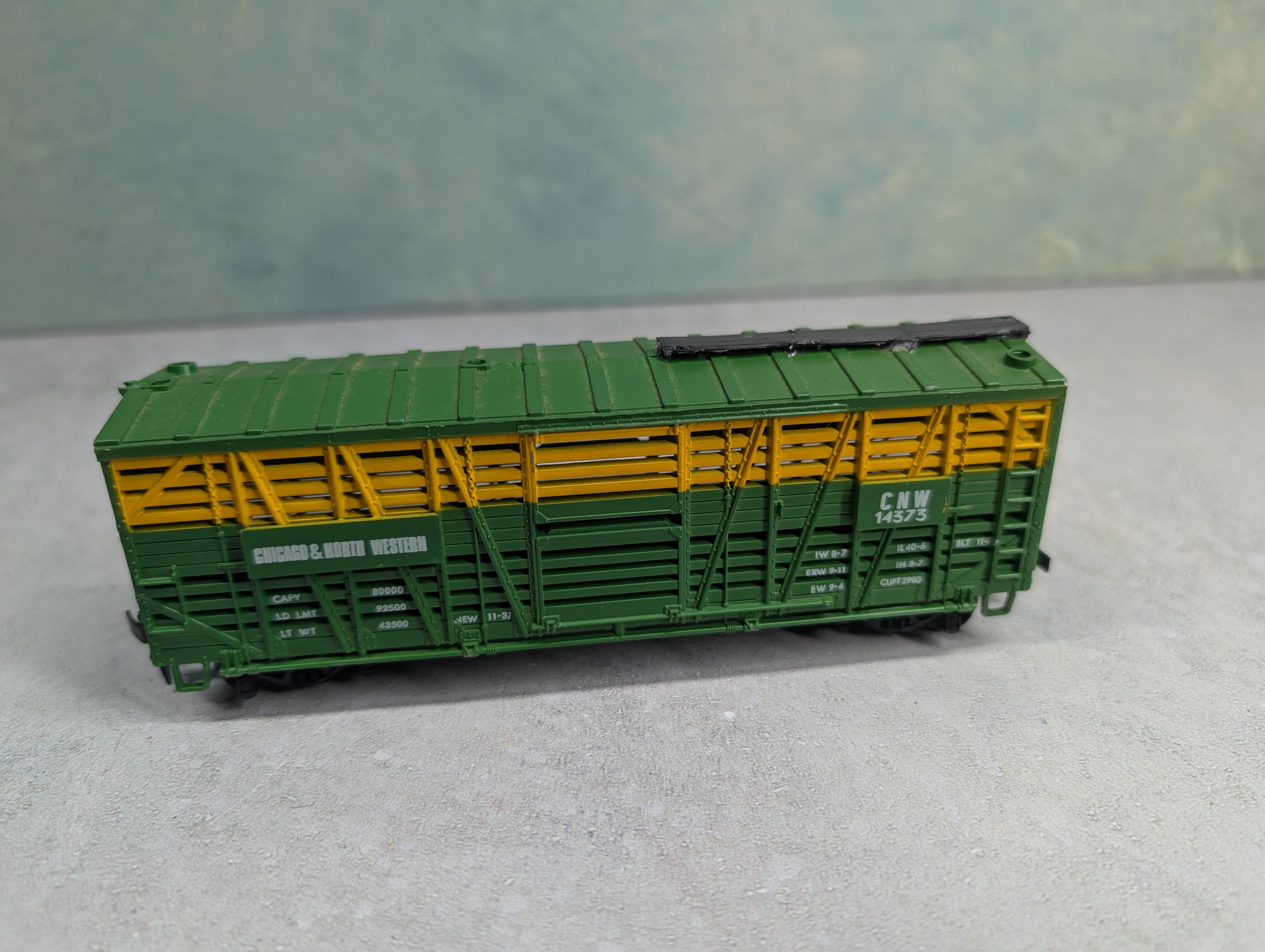 USED HO Scale 40' Stock Car Chicago & North Western CNW #14373