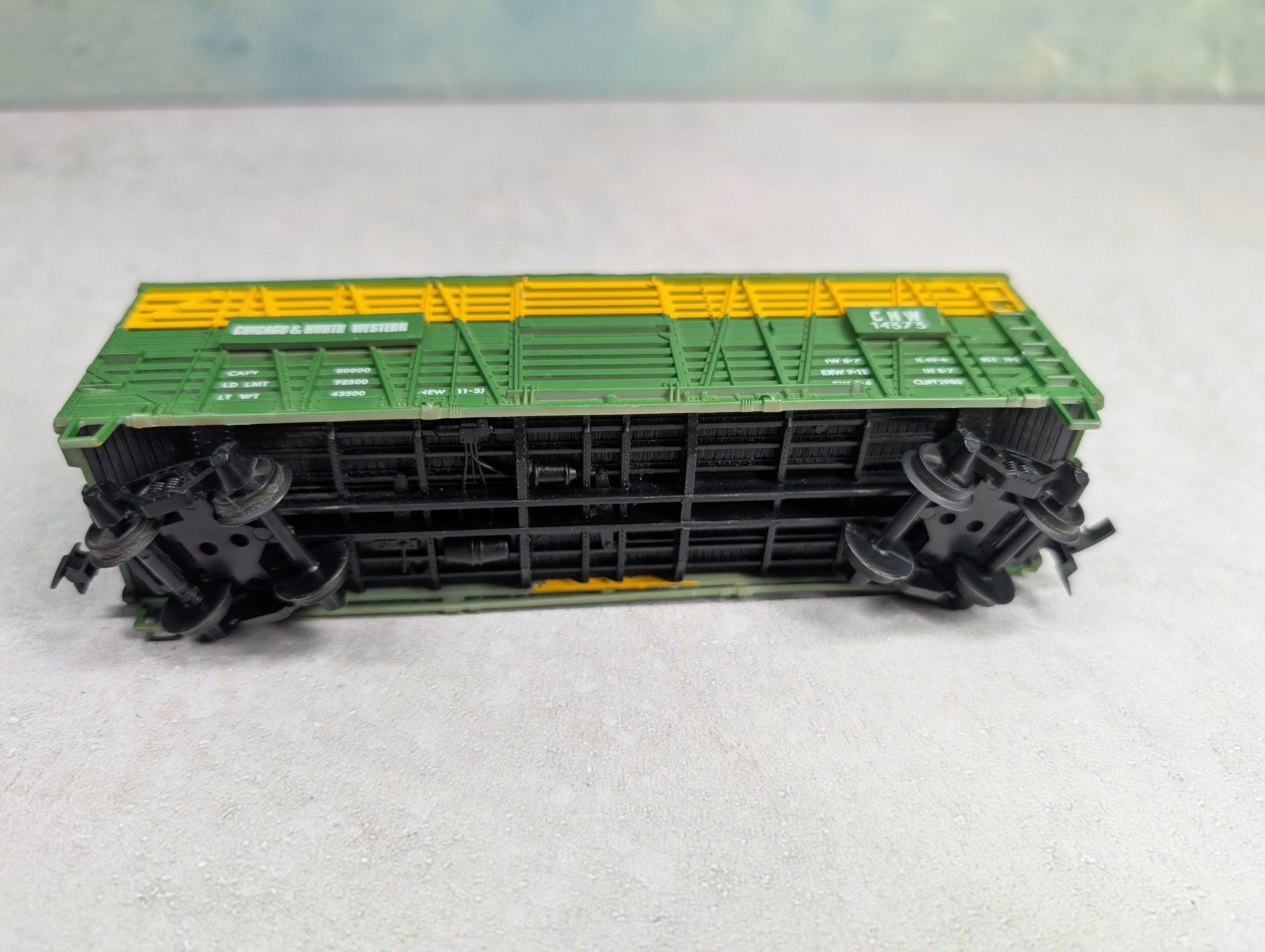 USED HO Scale 40' Stock Car Chicago & North Western CNW #14373