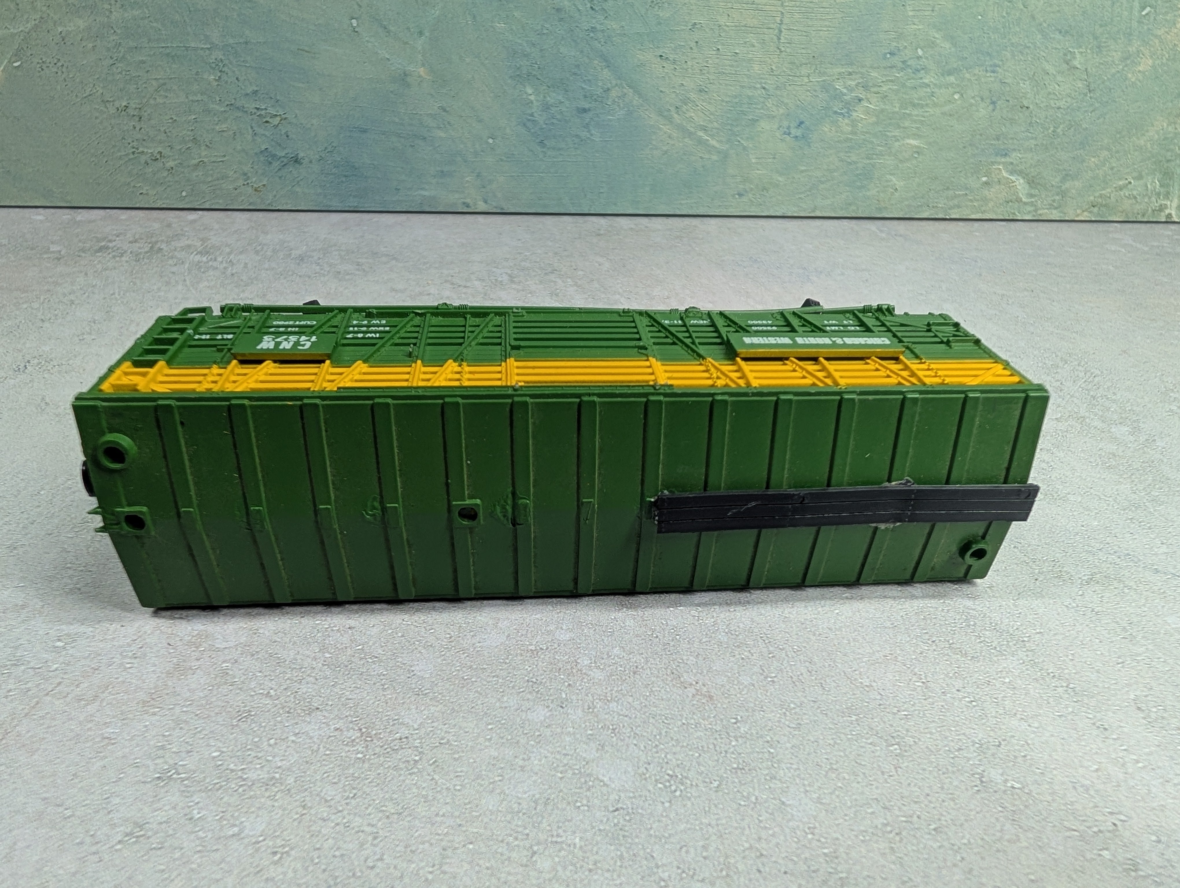 USED HO Scale 40' Stock Car Chicago & North Western CNW #14373