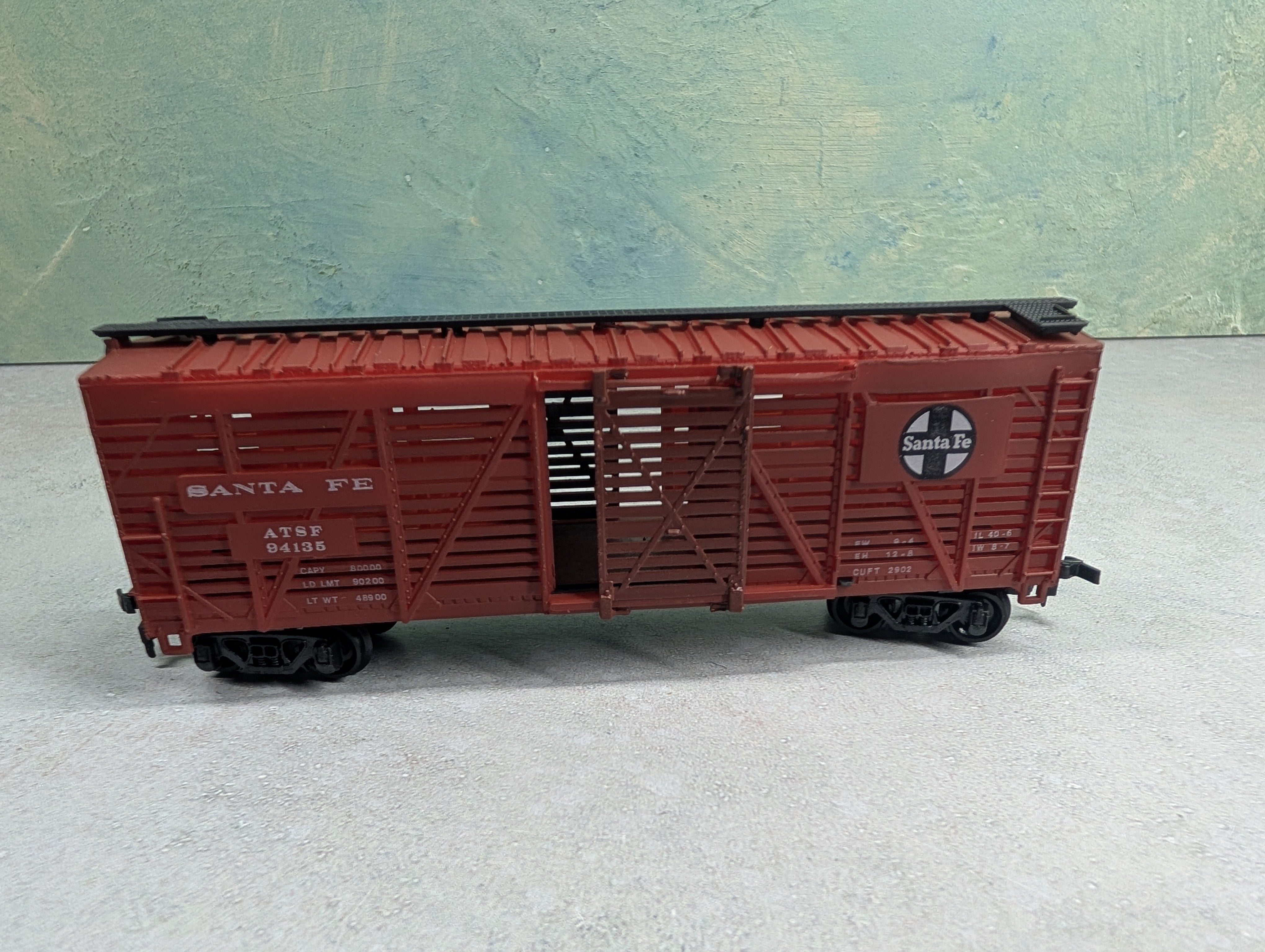 USED AHM HO Scale 40' Stock Car Santa Fe ATSF #94135