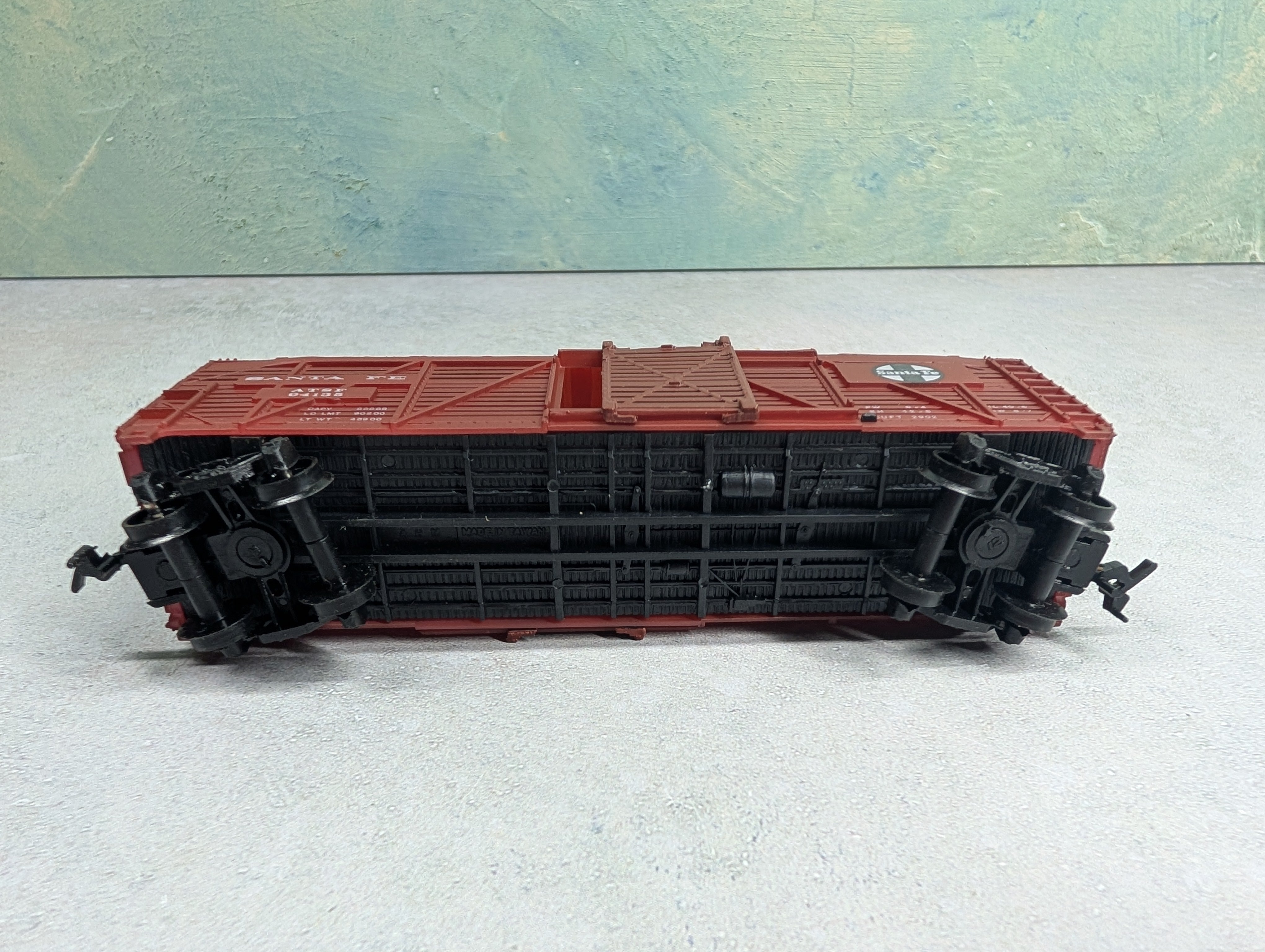 USED AHM HO Scale 40' Stock Car Santa Fe ATSF #94135