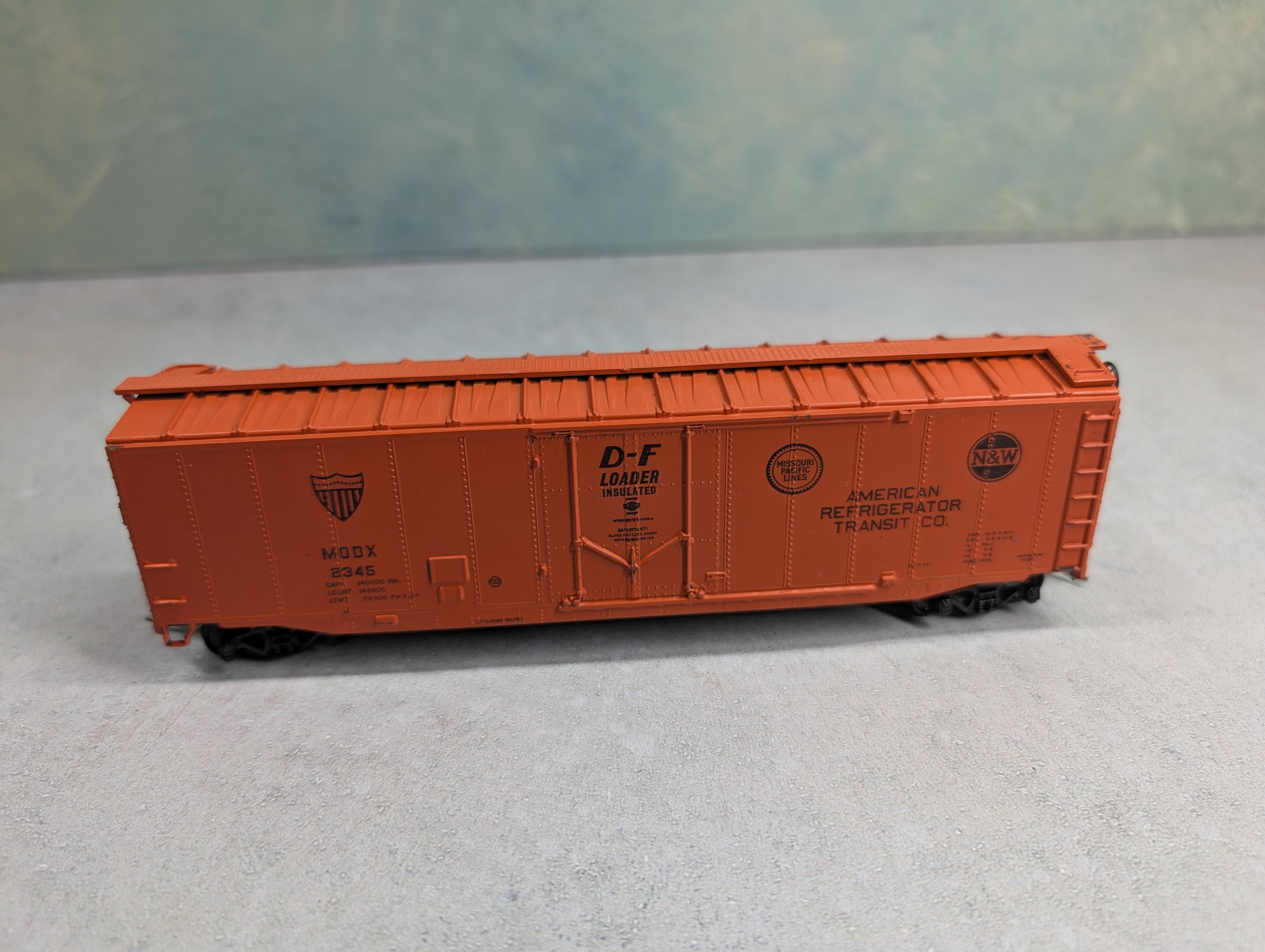 USED Athearn HO Scale 50' Reefer Box Car American Refrigerator Transit MODX #2345