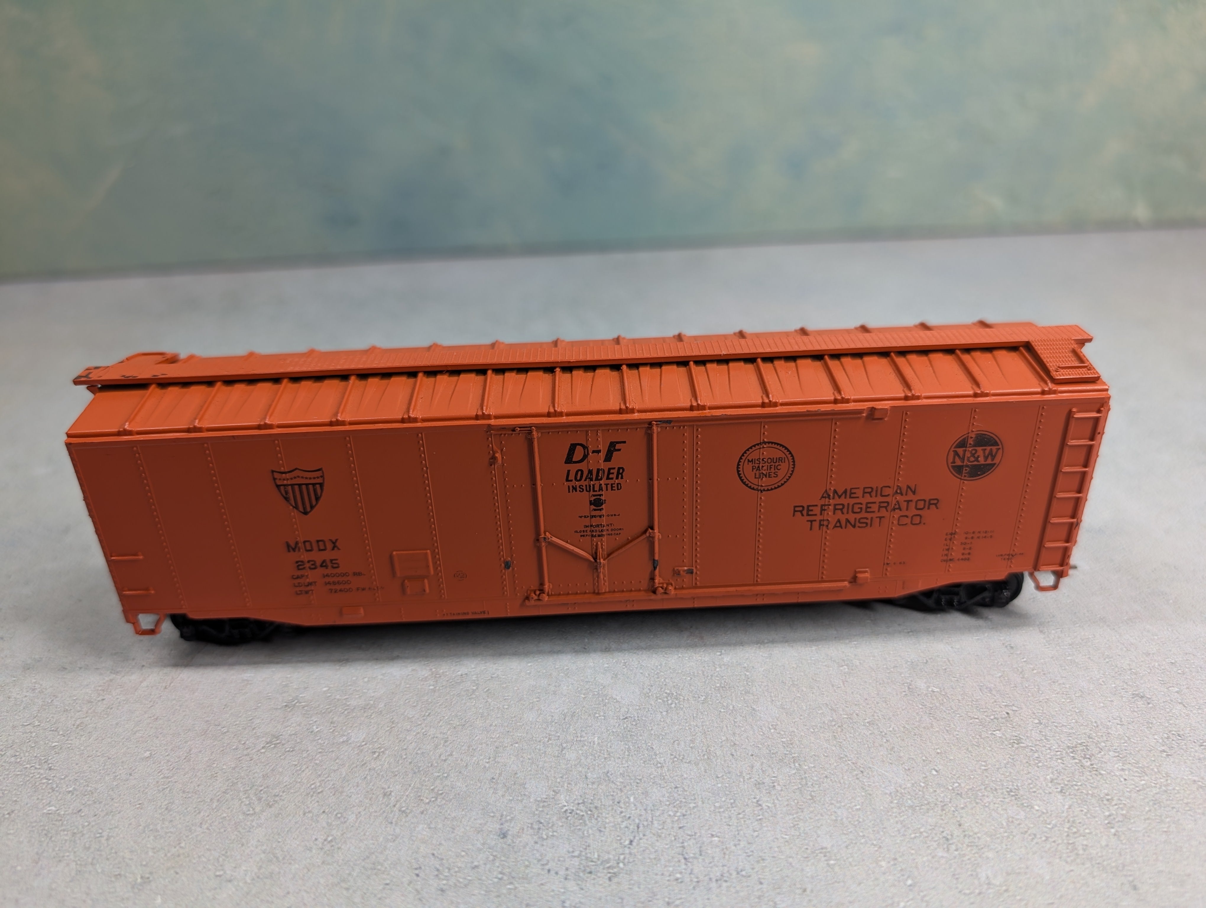 USED Athearn HO Scale 50' Reefer Box Car American Refrigerator Transit MODX #2345