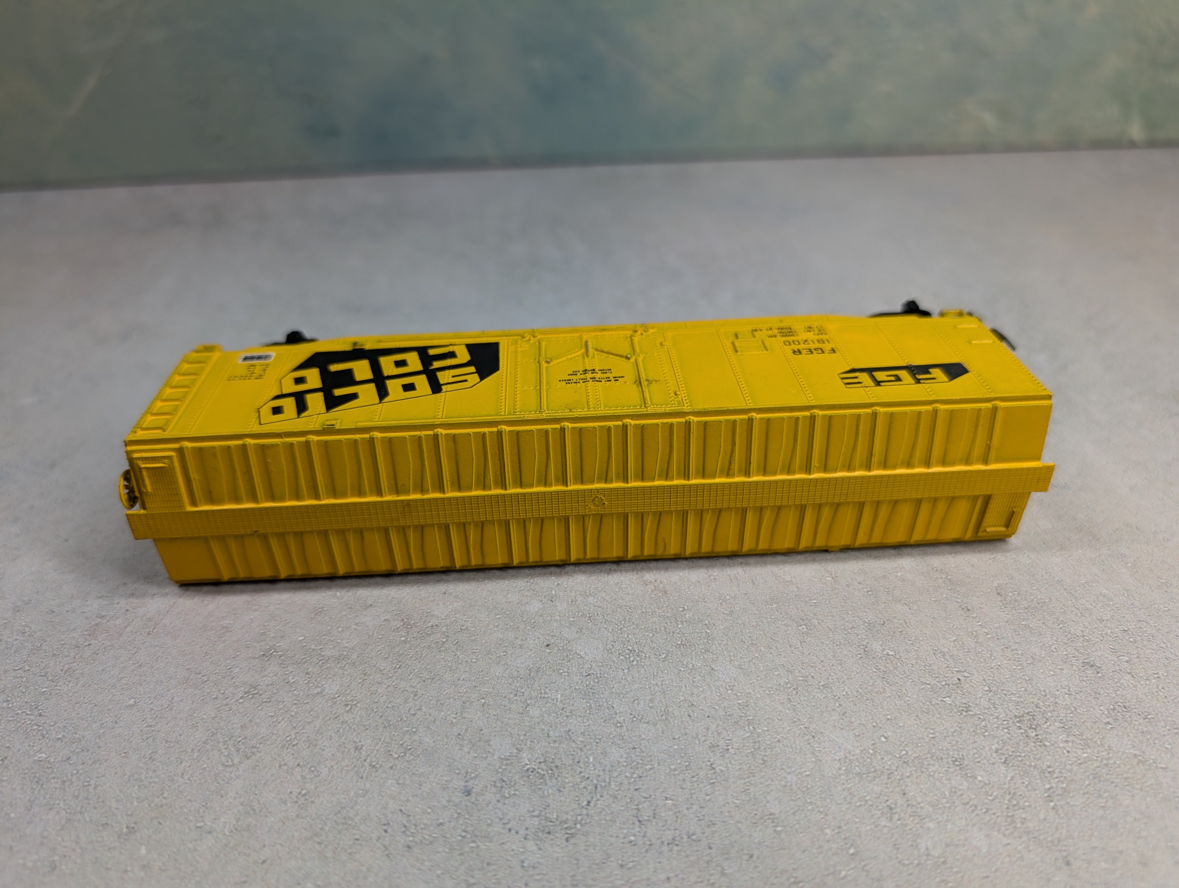 USED Bachmann HO Scale 50' Box Car FGE FGER #191200 Decals