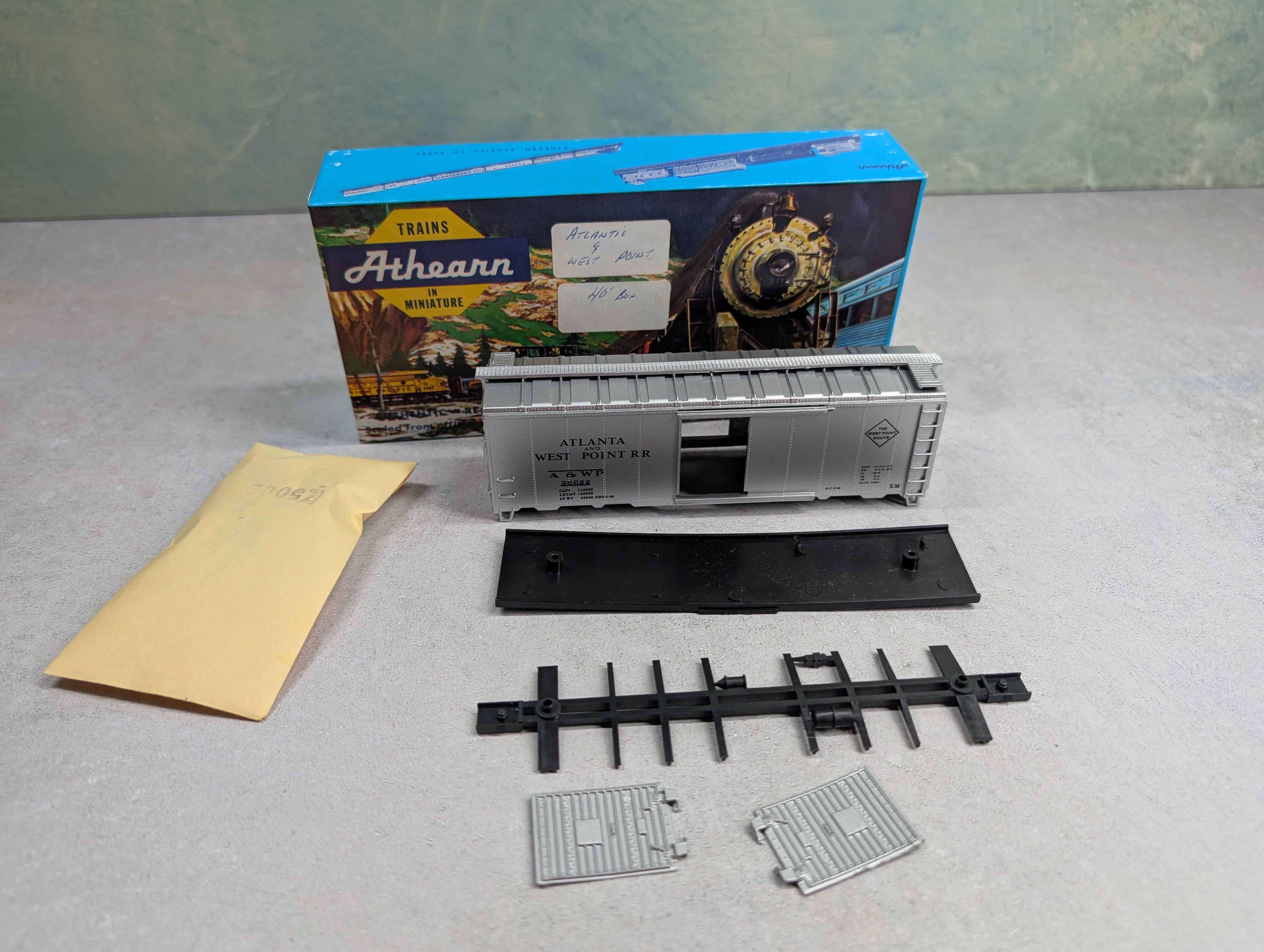 USED Athearn HO Scale 40' Box Car Atlanta and West Point A&WP #38022 Bev-Bel KIT