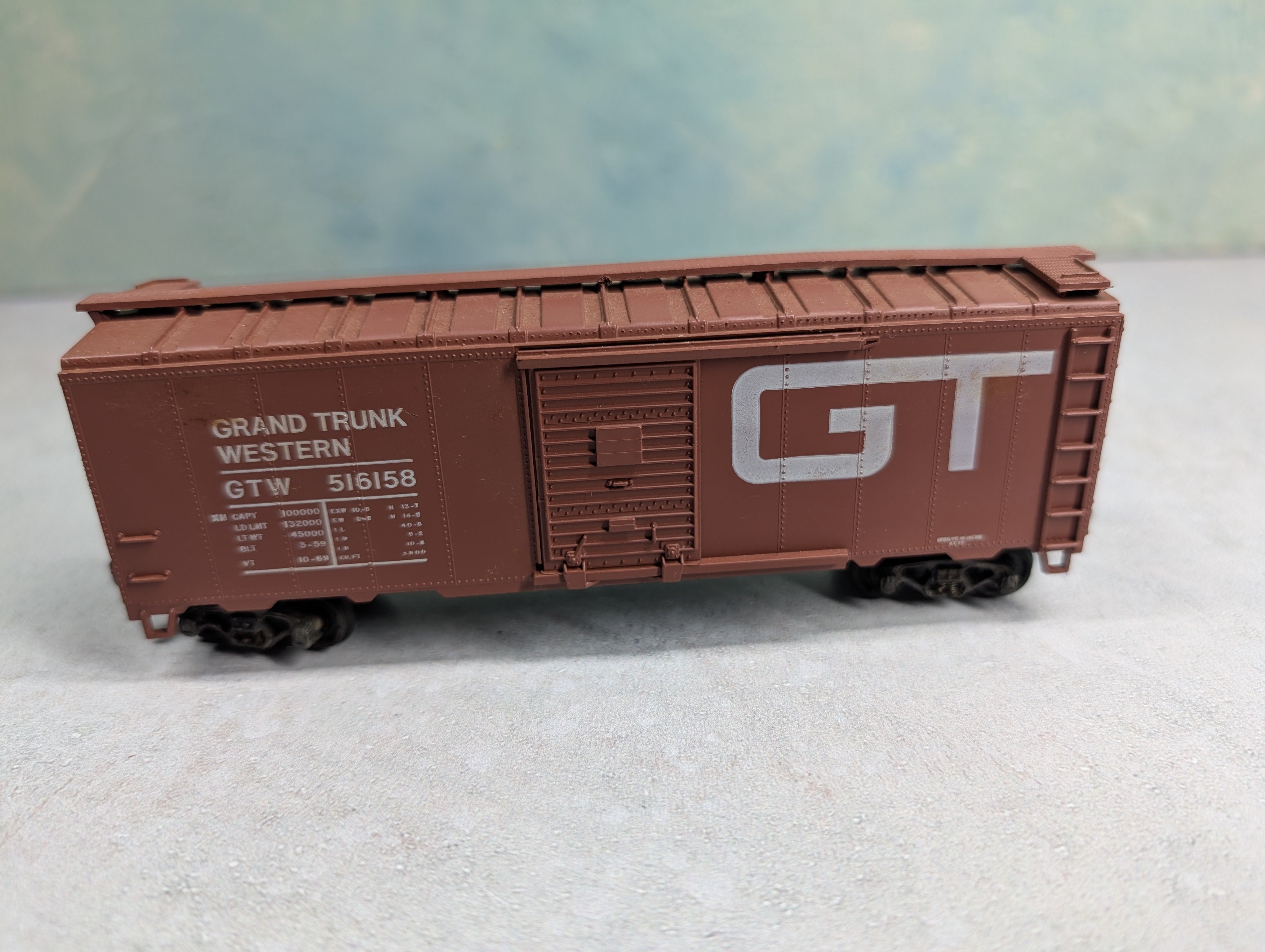 USED Athearn HO Scale 40' Box Car Grand Trunk Western GTW #516158