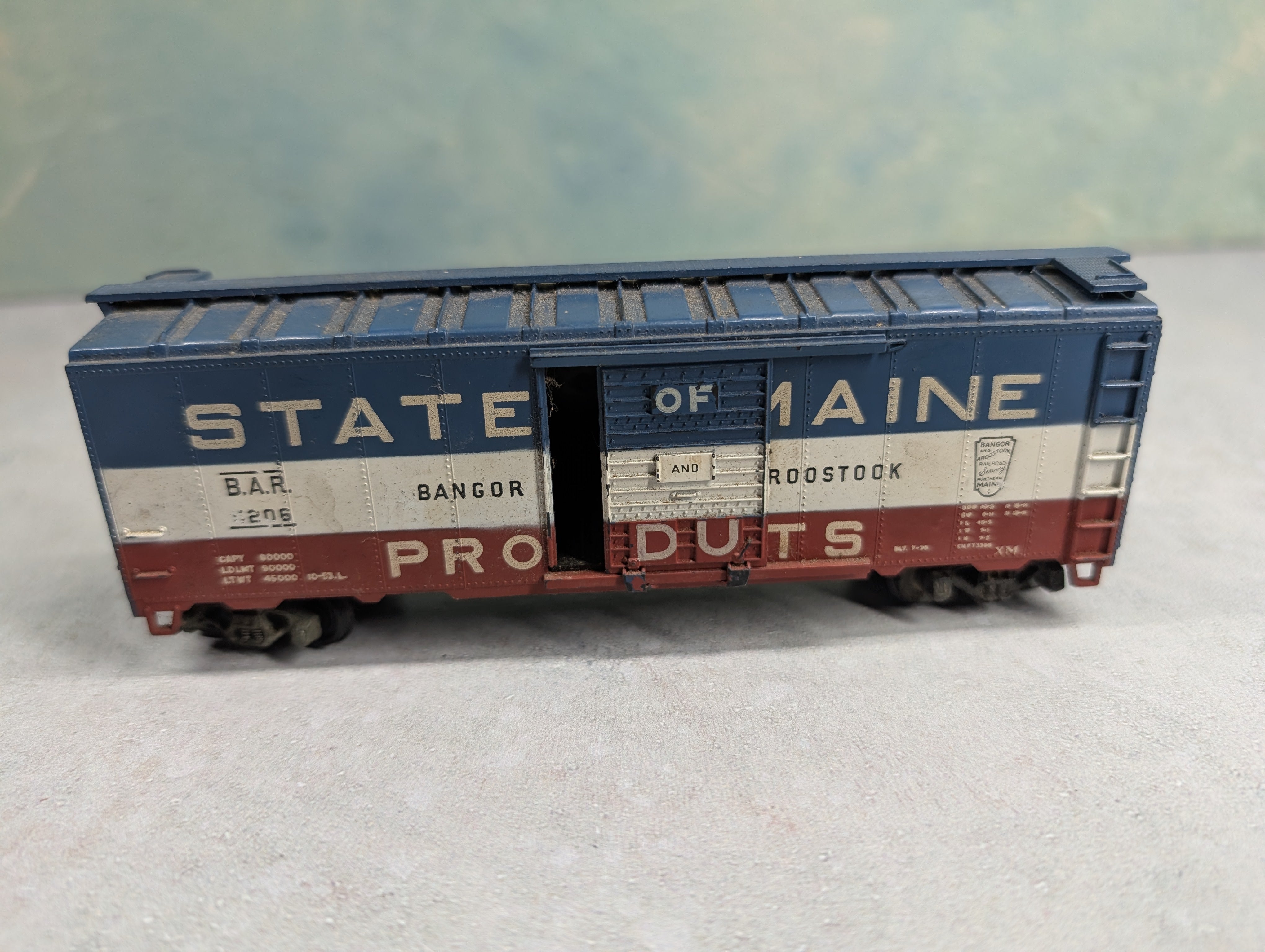 USED Athearn HO Scale 40' Box Car Bangor and Aroostook BAR #5206