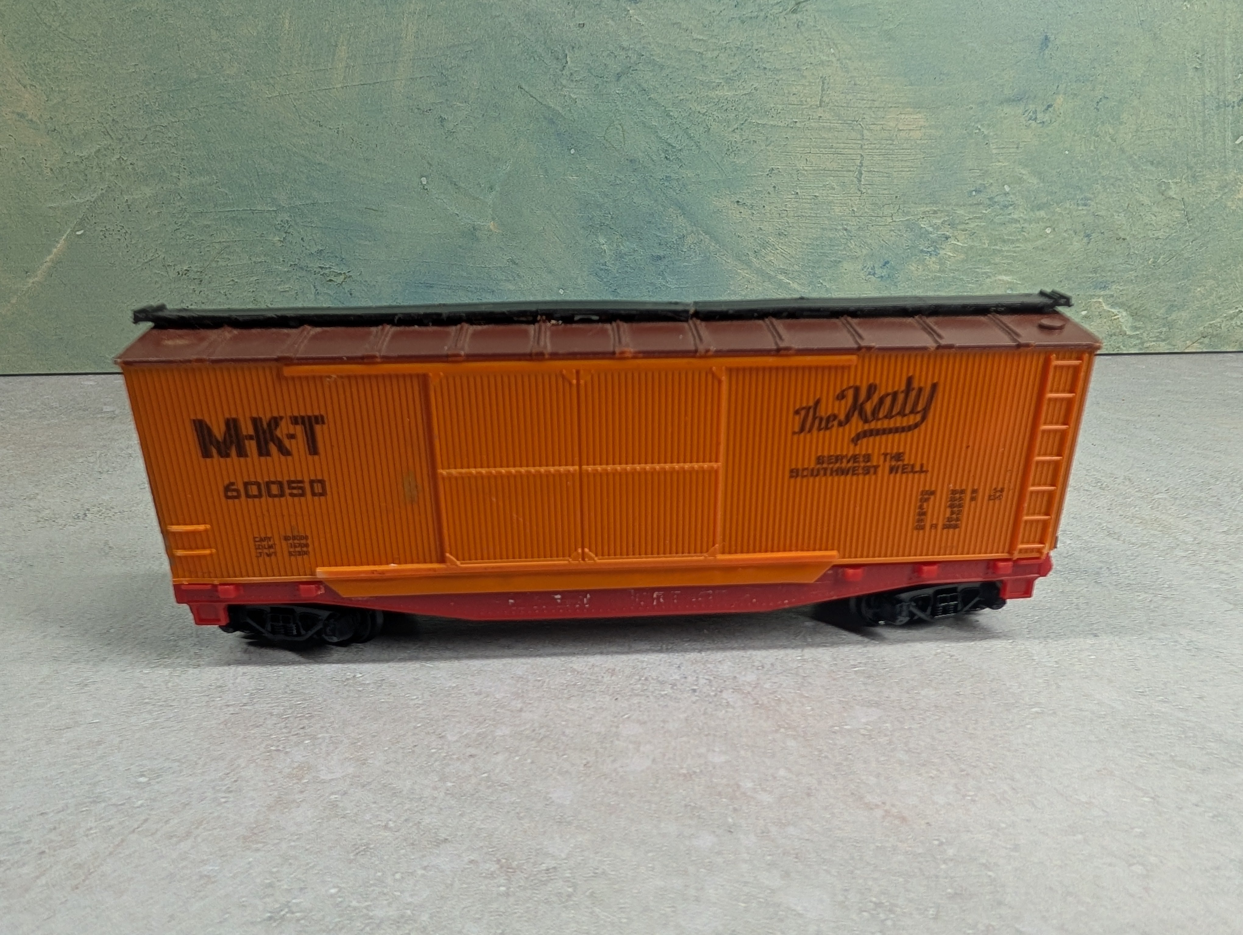 USED HO Scale Modified 40' Wooden Box Car MKT #60050