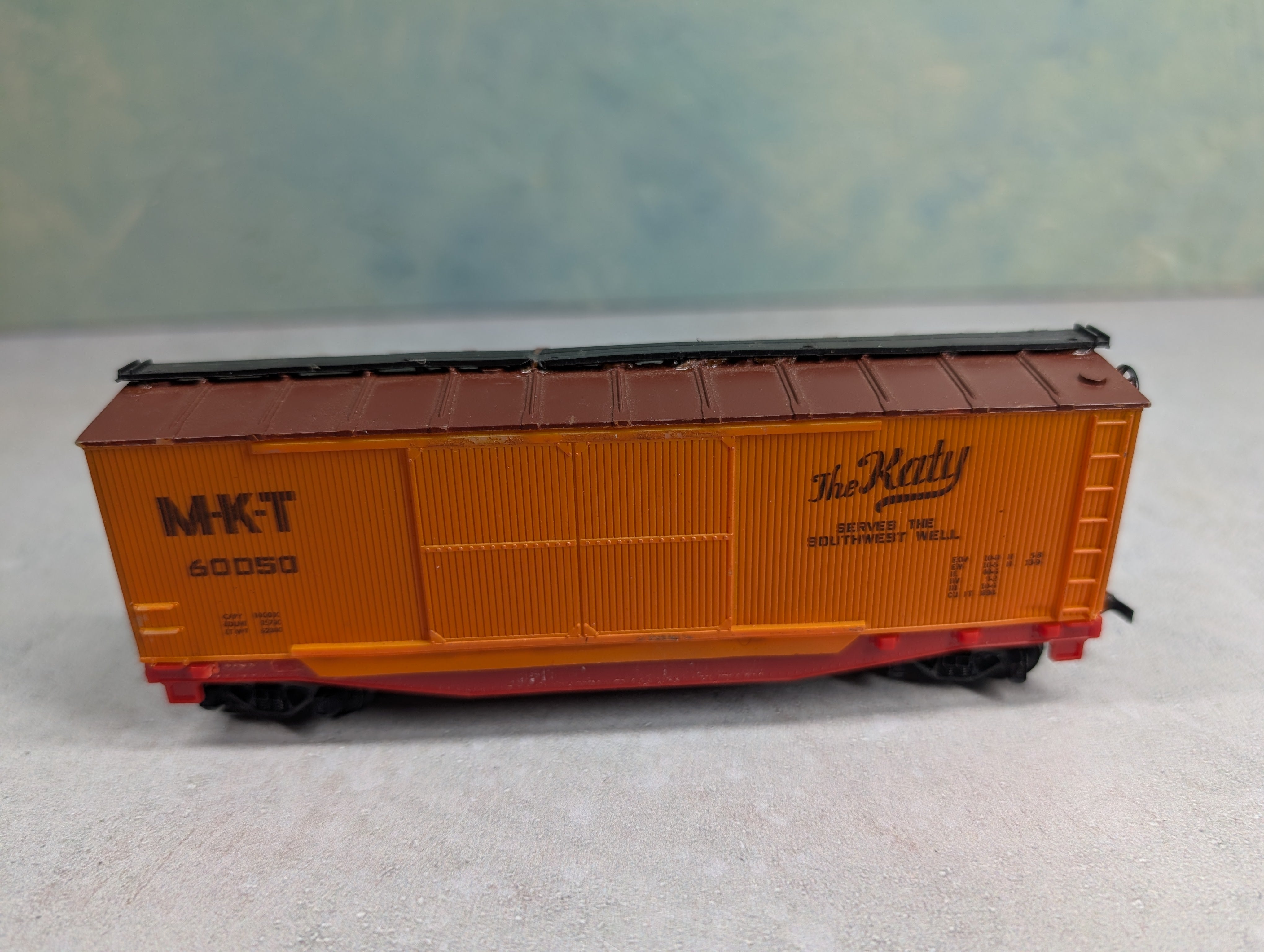 USED HO Scale Modified 40' Wooden Box Car MKT #60050