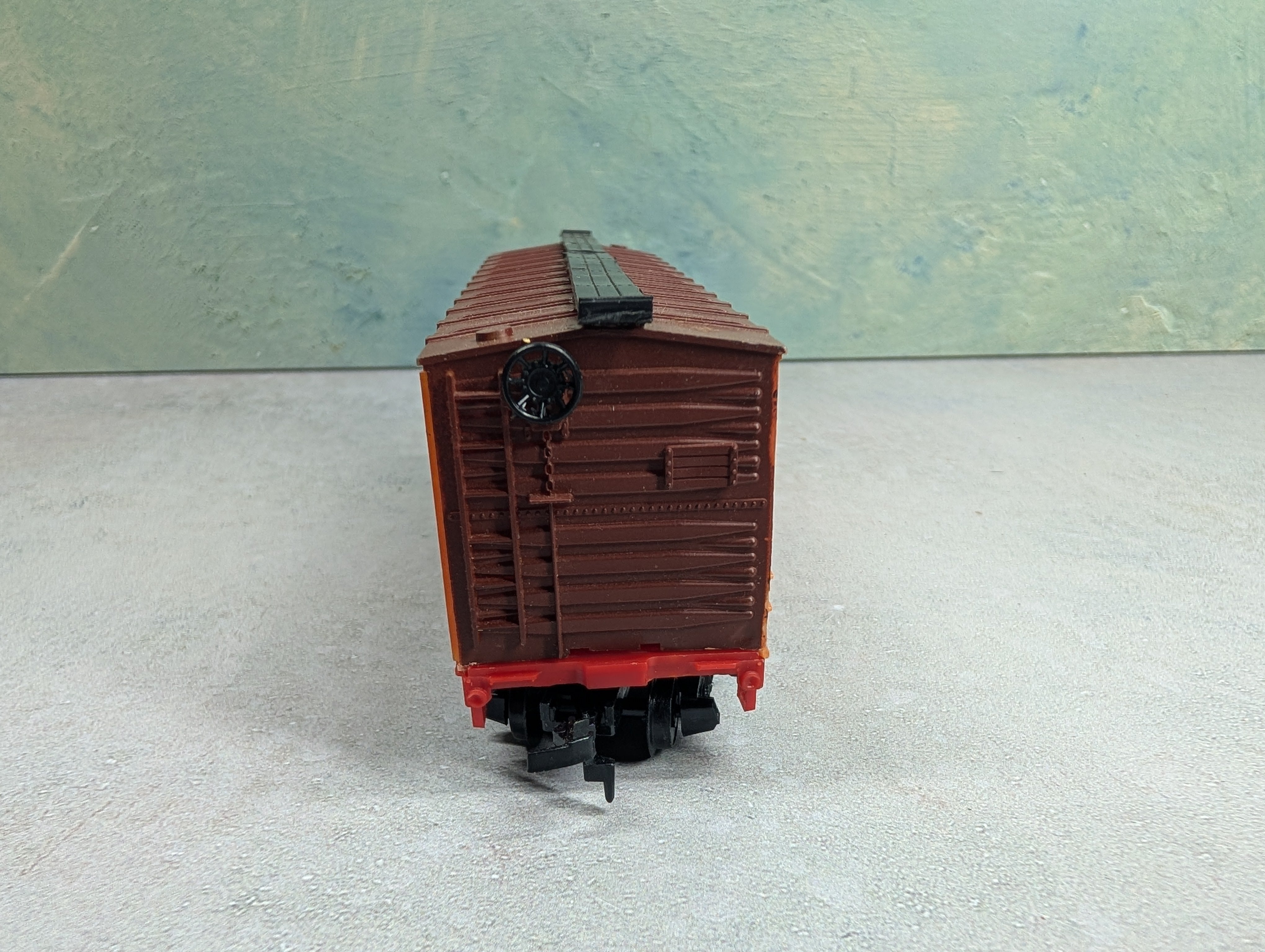USED HO Scale Modified 40' Wooden Box Car MKT #60050