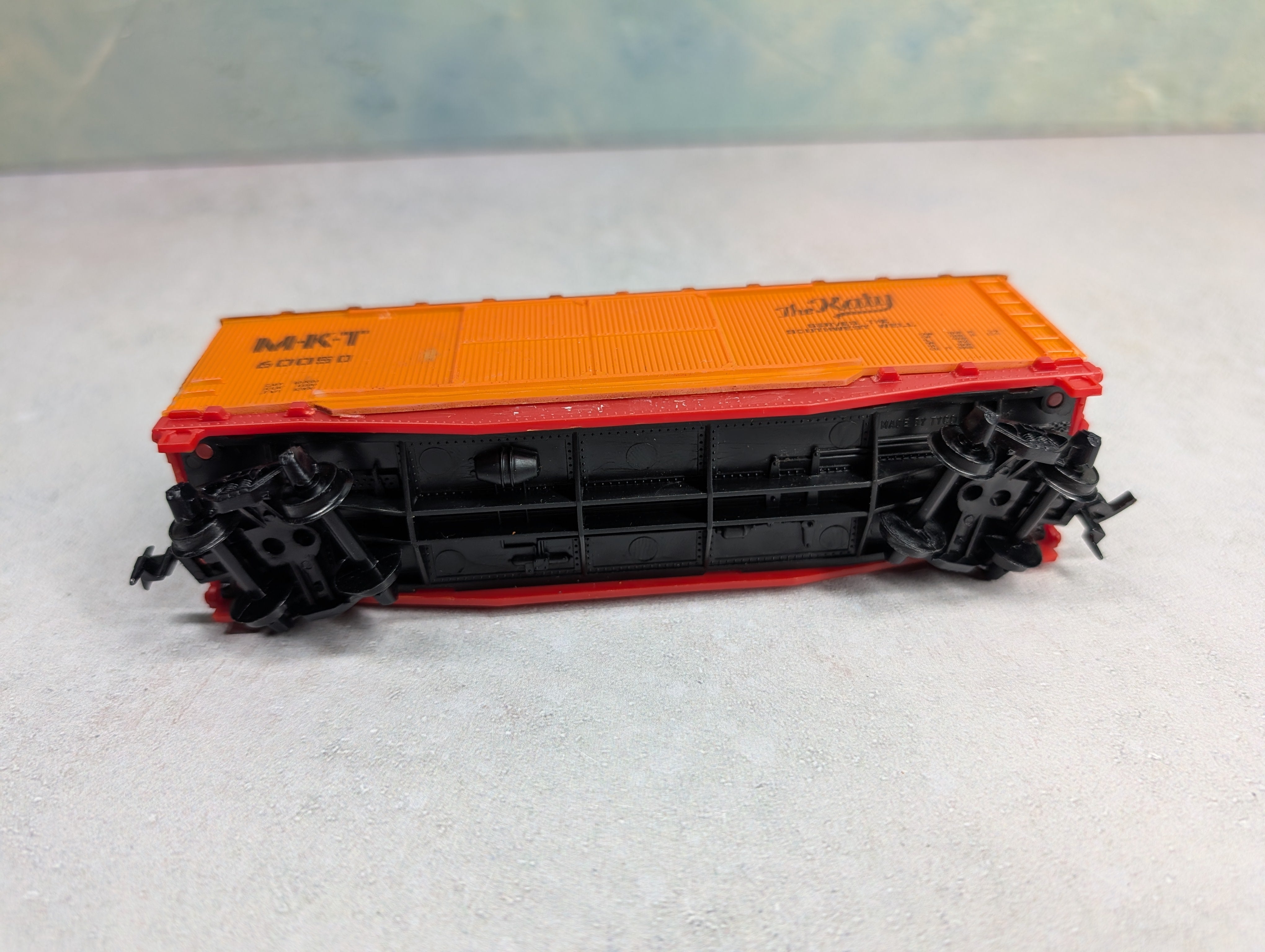 USED HO Scale Modified 40' Wooden Box Car MKT #60050
