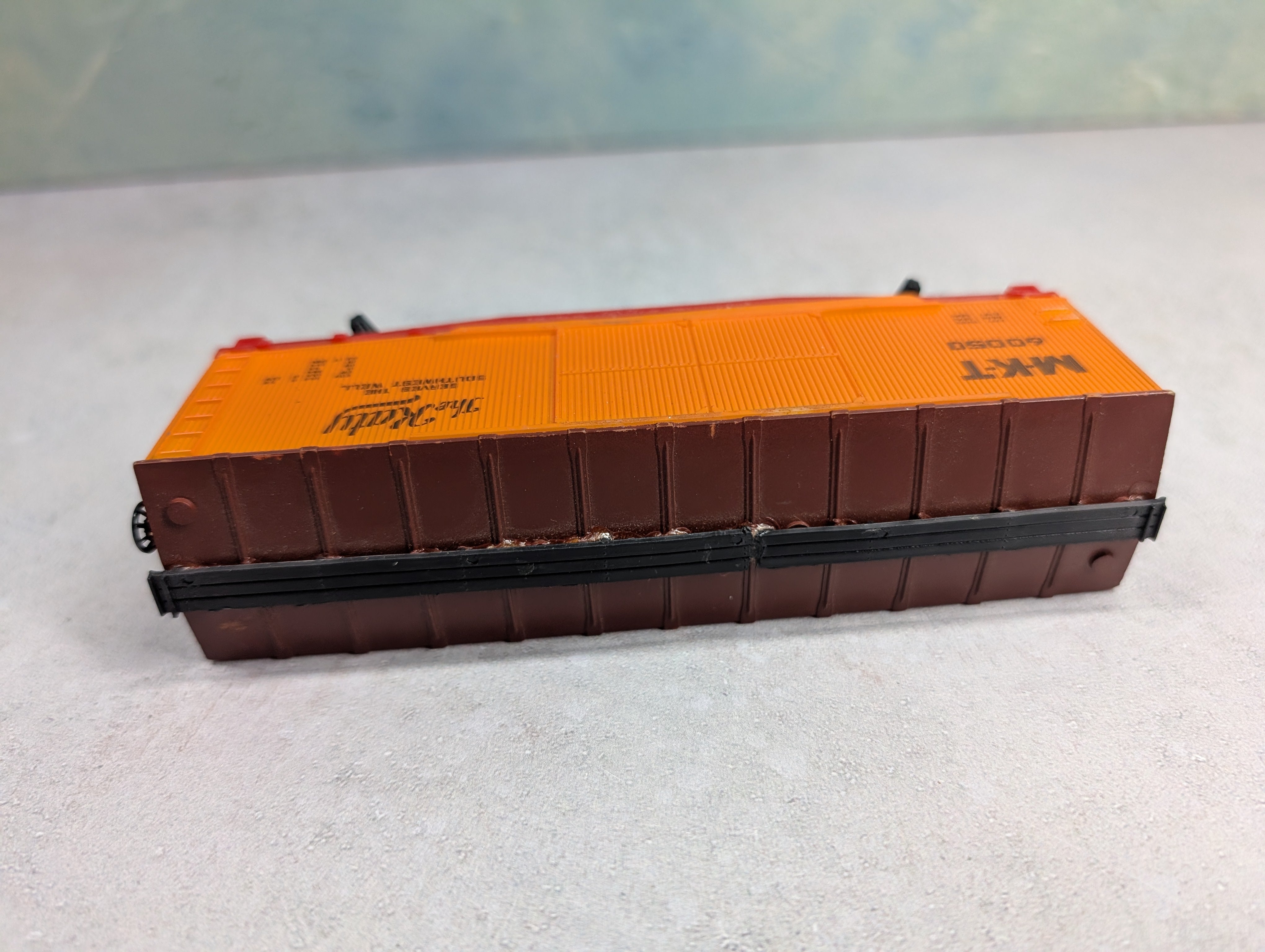 USED HO Scale Modified 40' Wooden Box Car MKT #60050