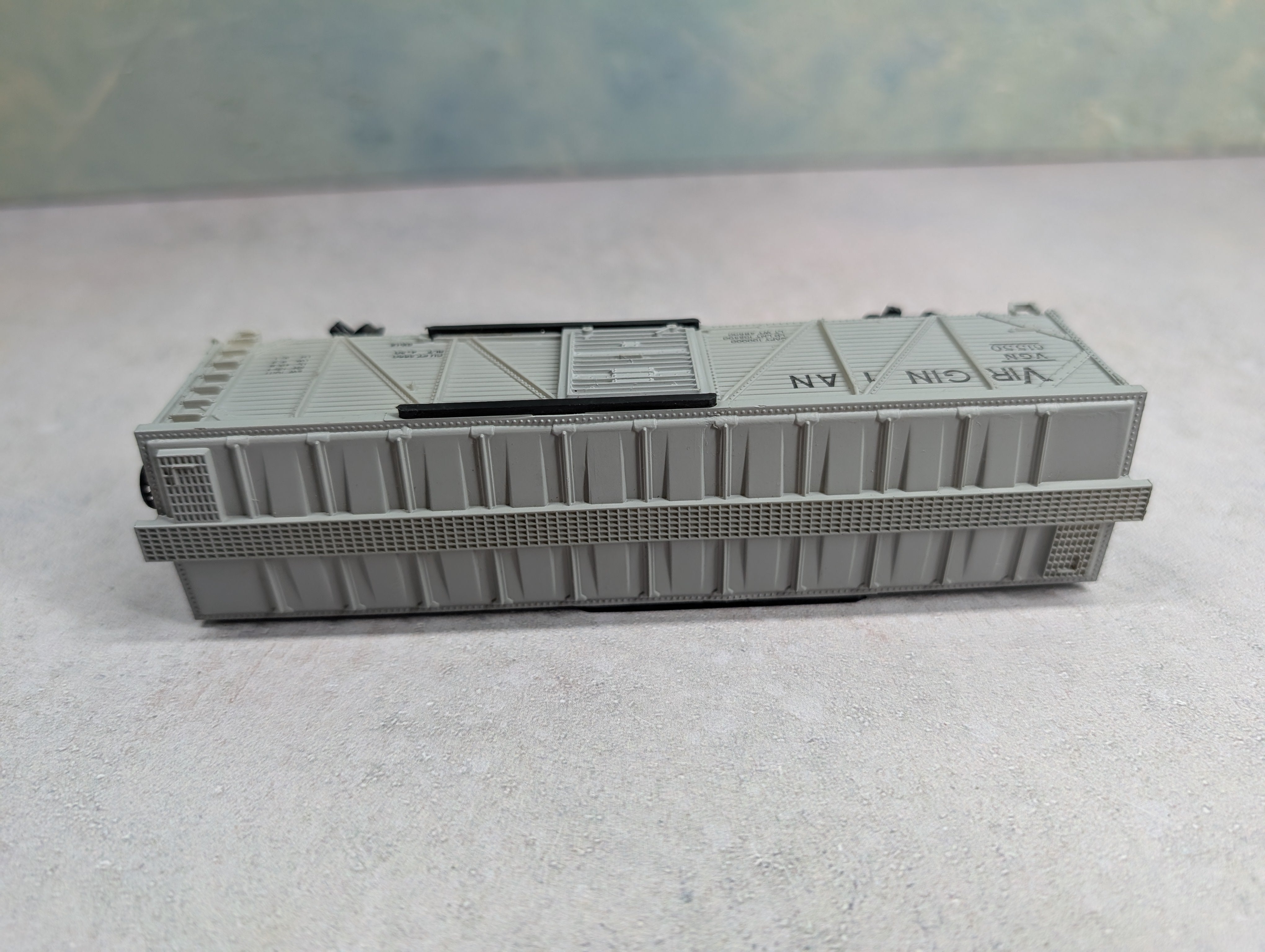 USED HO Scale 42' Wooden Box Car Virginian VGN #61550