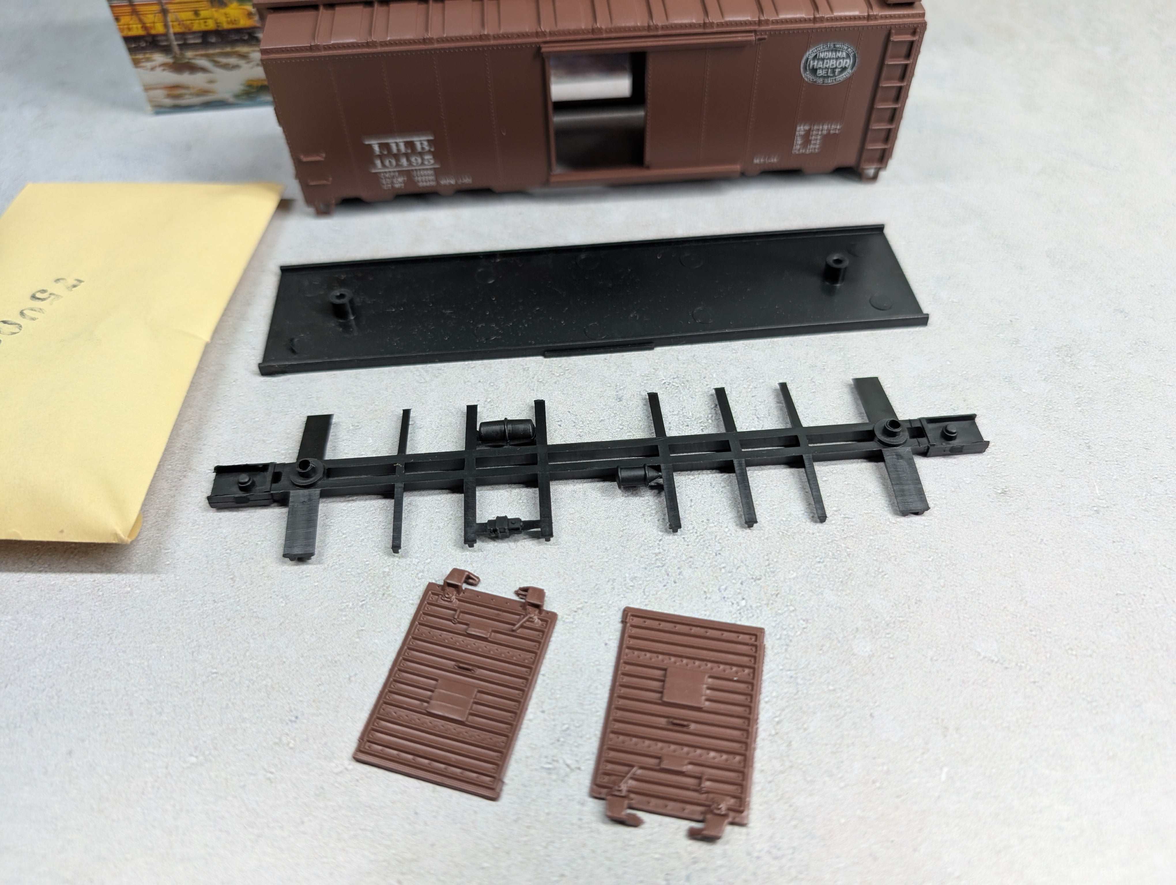 USED Athearn HO Scale 40' Box Car Indiana Harbor Belt IHB #10495 Bev-Bel KIT