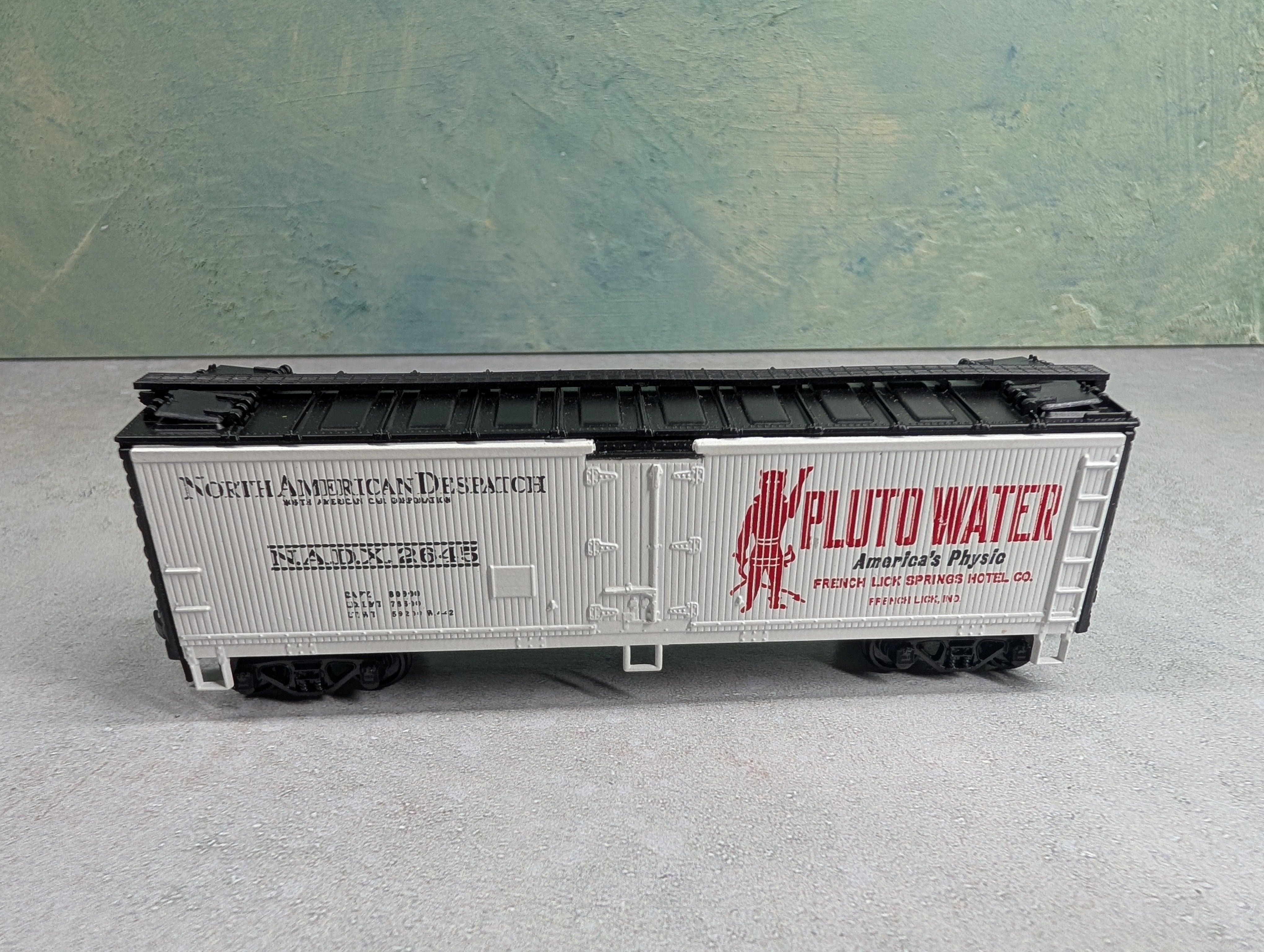 USED Athearn HO Scale 40' Wooden Reefer Box Car Pluto Water NADX #2645